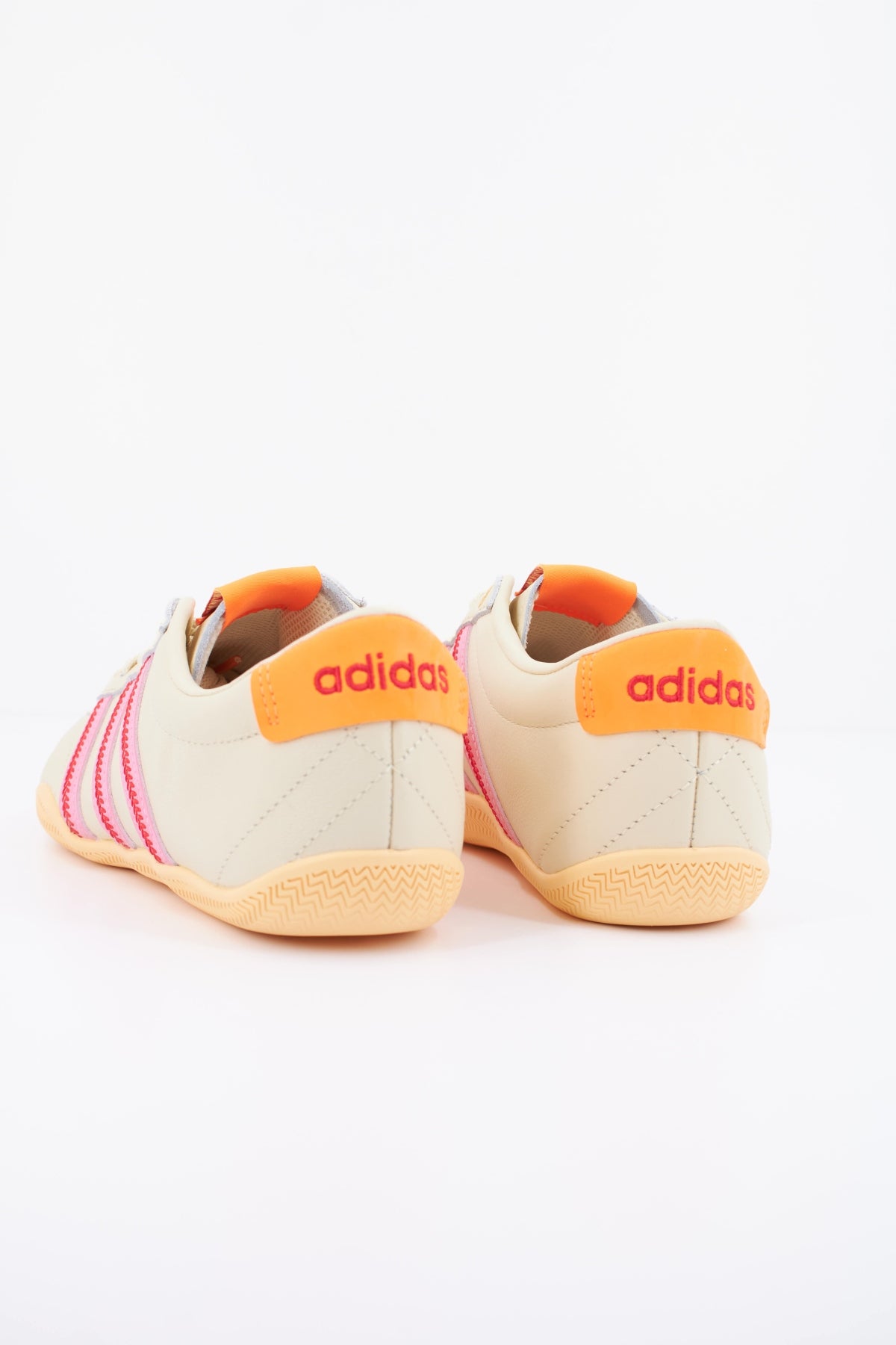 ADIDAS GRAND COURT LO en color BEIS  (4)