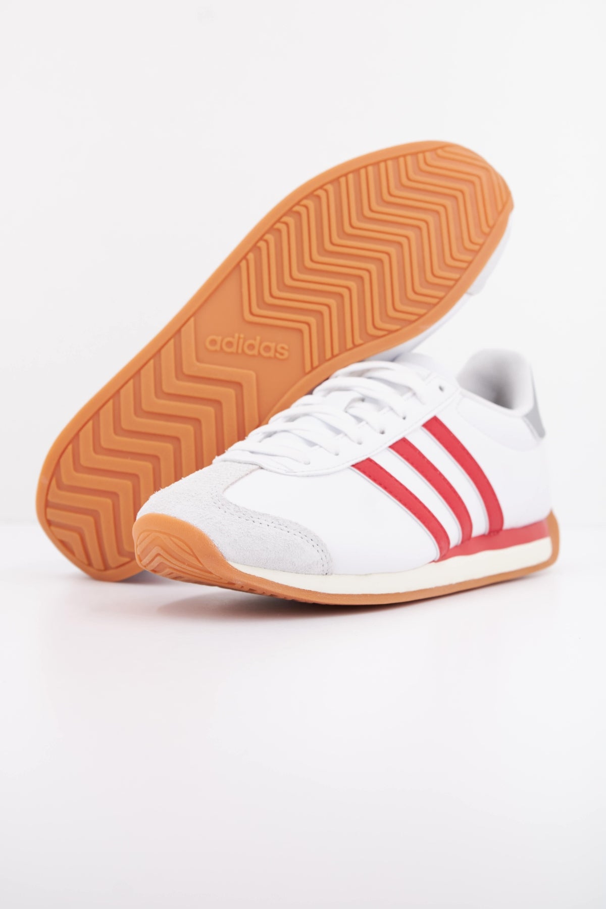 ADIDAS RUNVISTA en color BLANCO  (5)