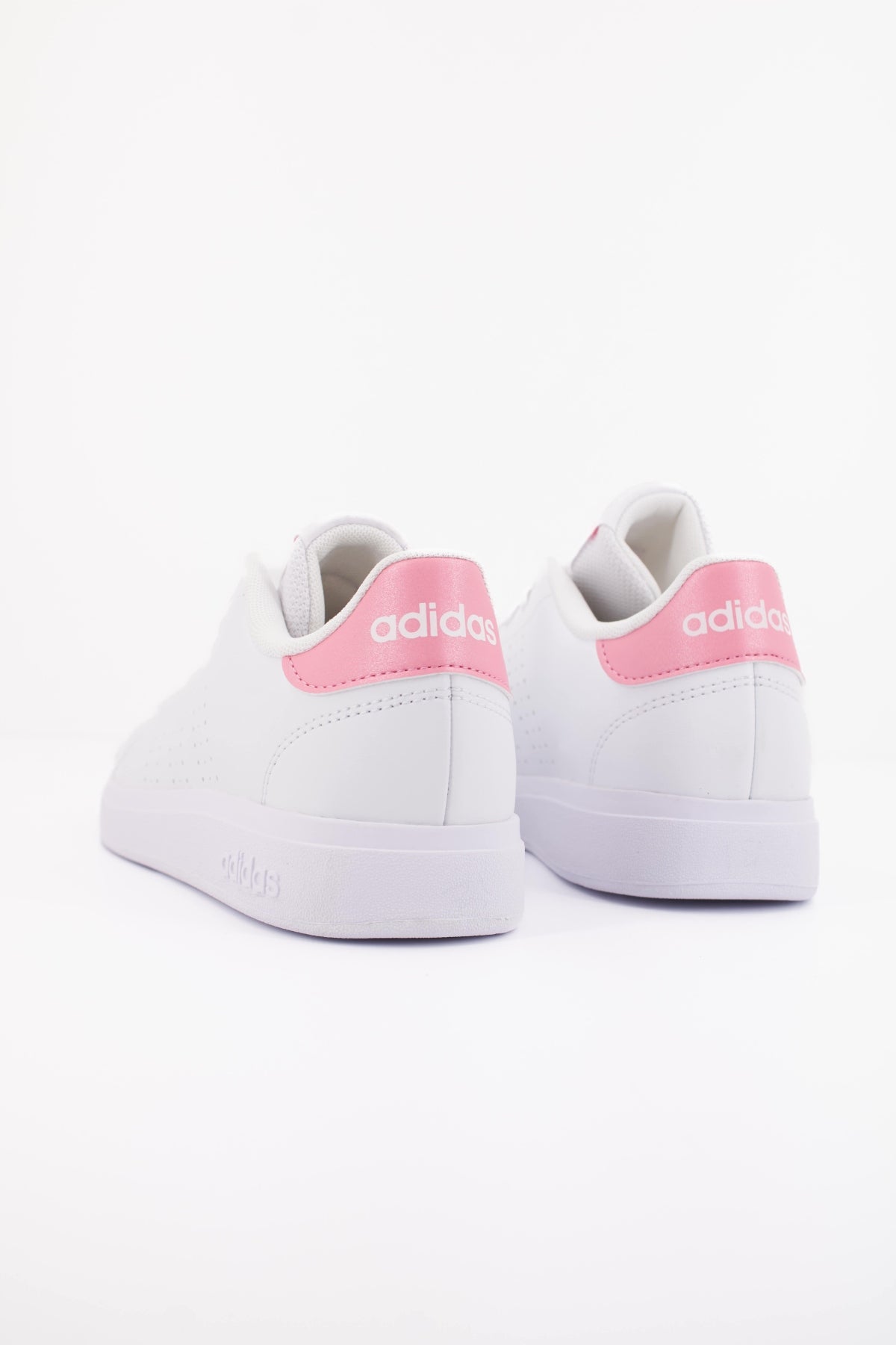 ADIDAS ADVANTAGE BASE . en color BLANCO  (4)