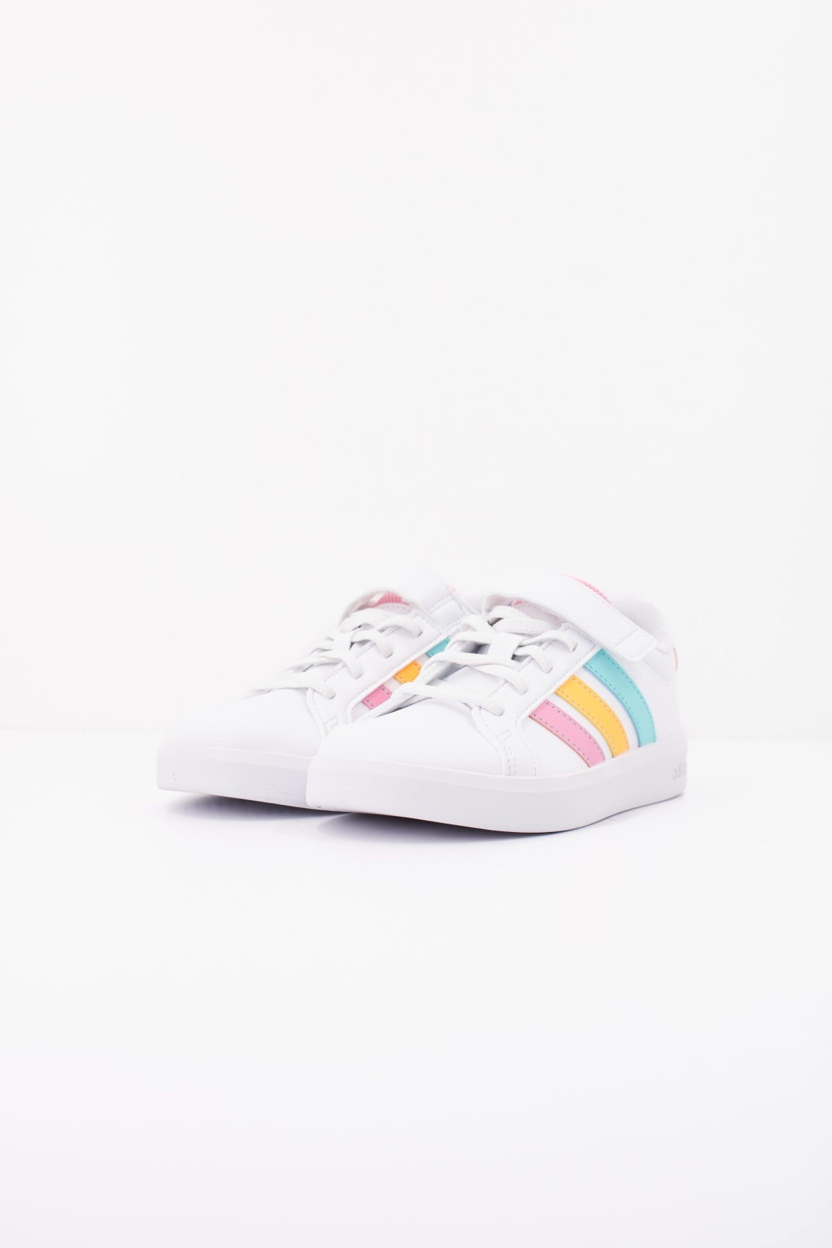 ADIDAS GRAND COURT . EL en color BLANCO  (2)