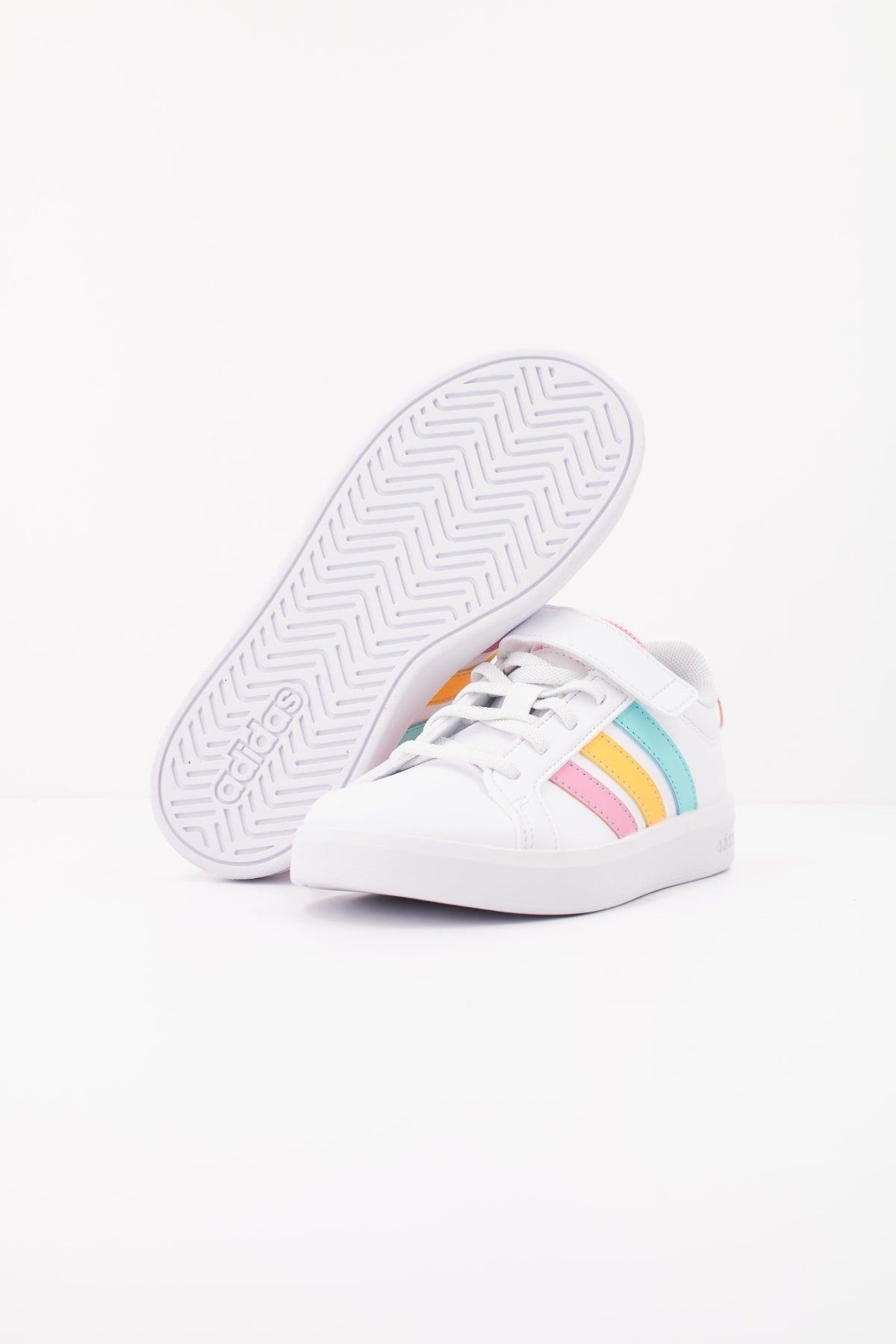 ADIDAS GRAND COURT . EL en color BLANCO  (5)