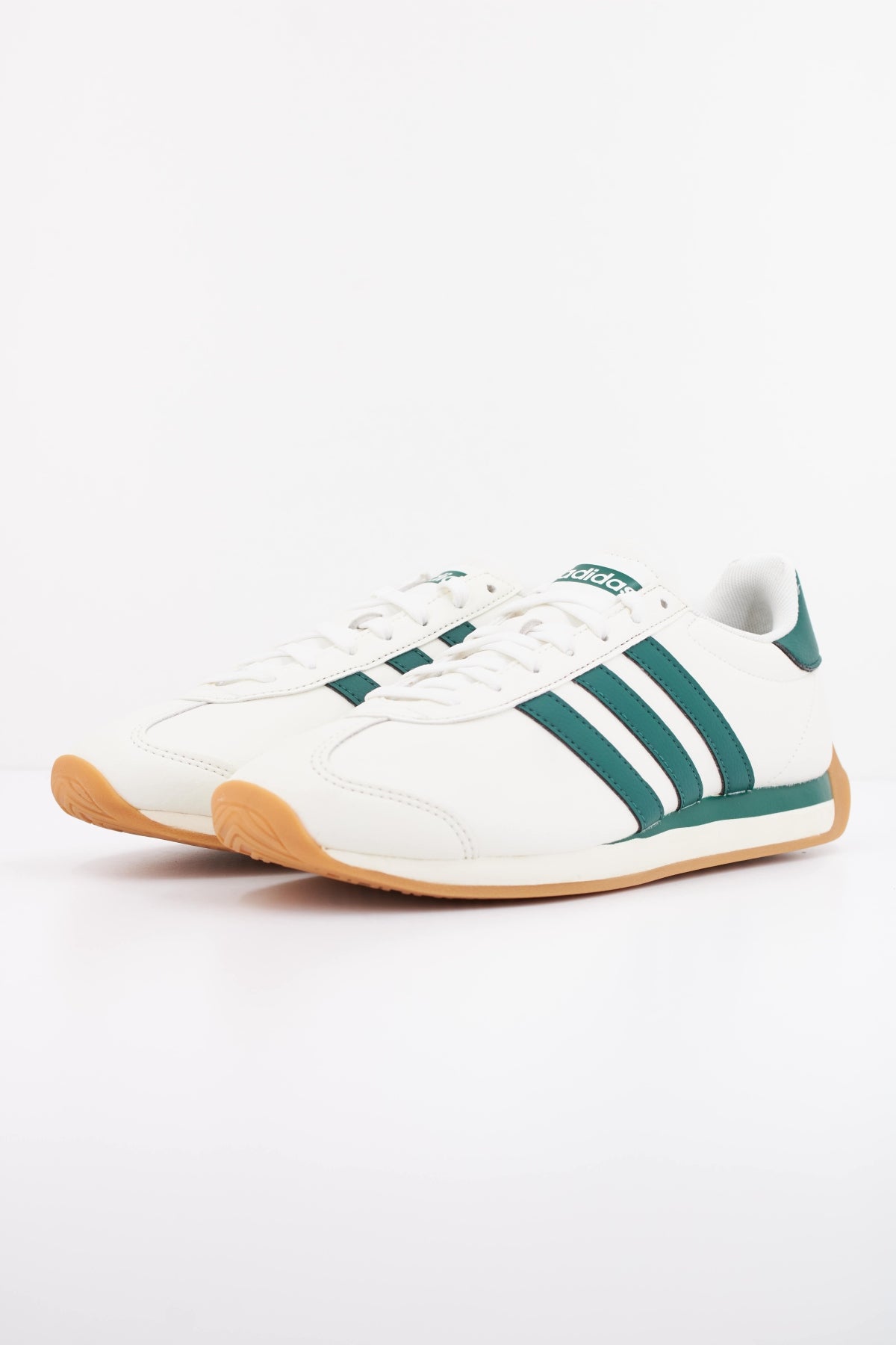 ADIDAS RUNVISTA en color BLANCO  (2)