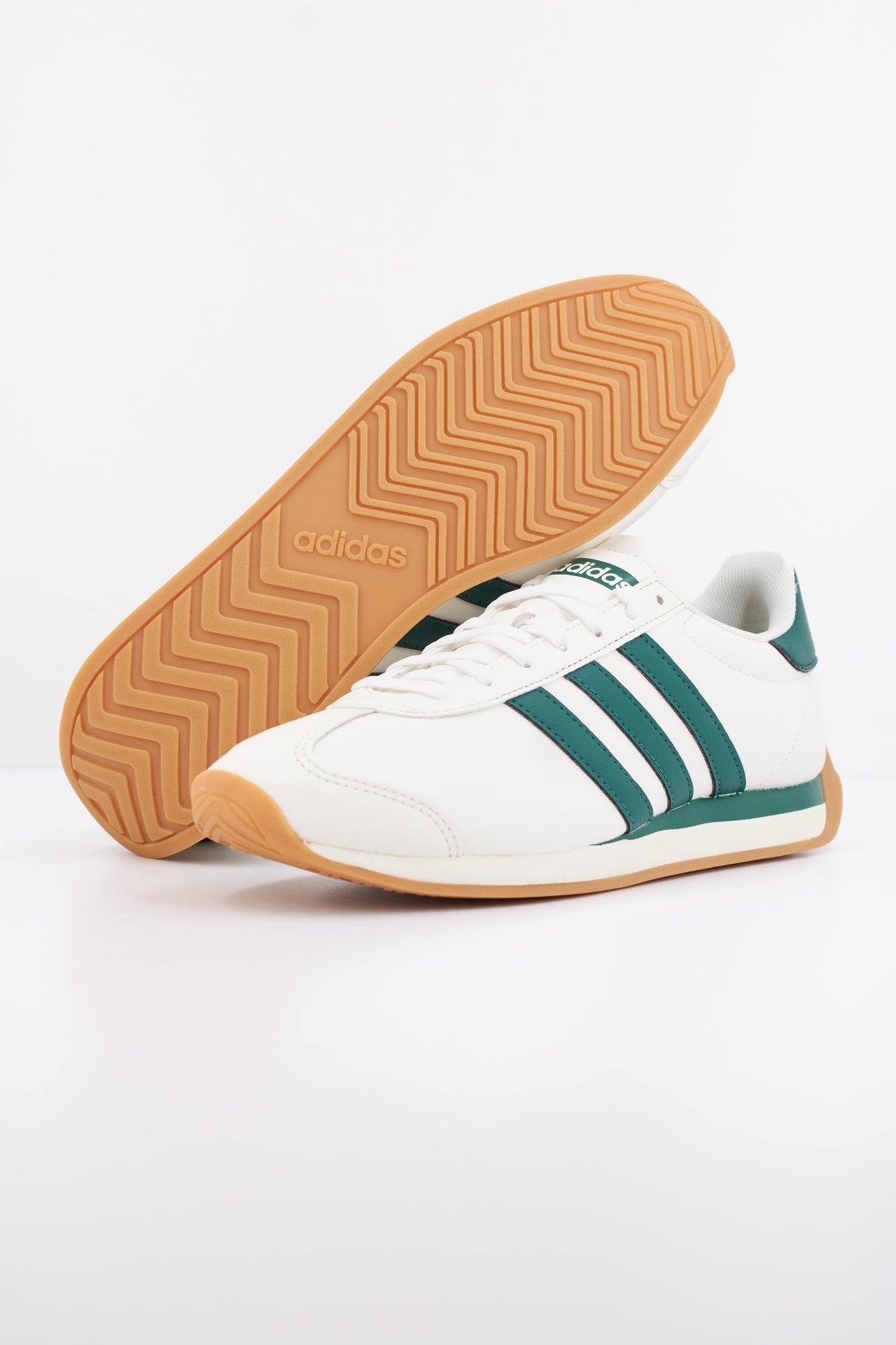 ADIDAS RUNVISTA en color BLANCO  (5)