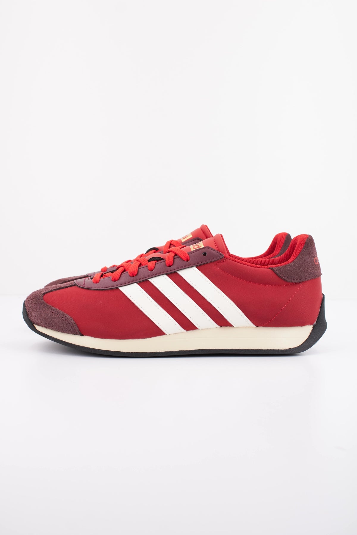 ADIDAS RUNVISTA en color ROJO  (1)