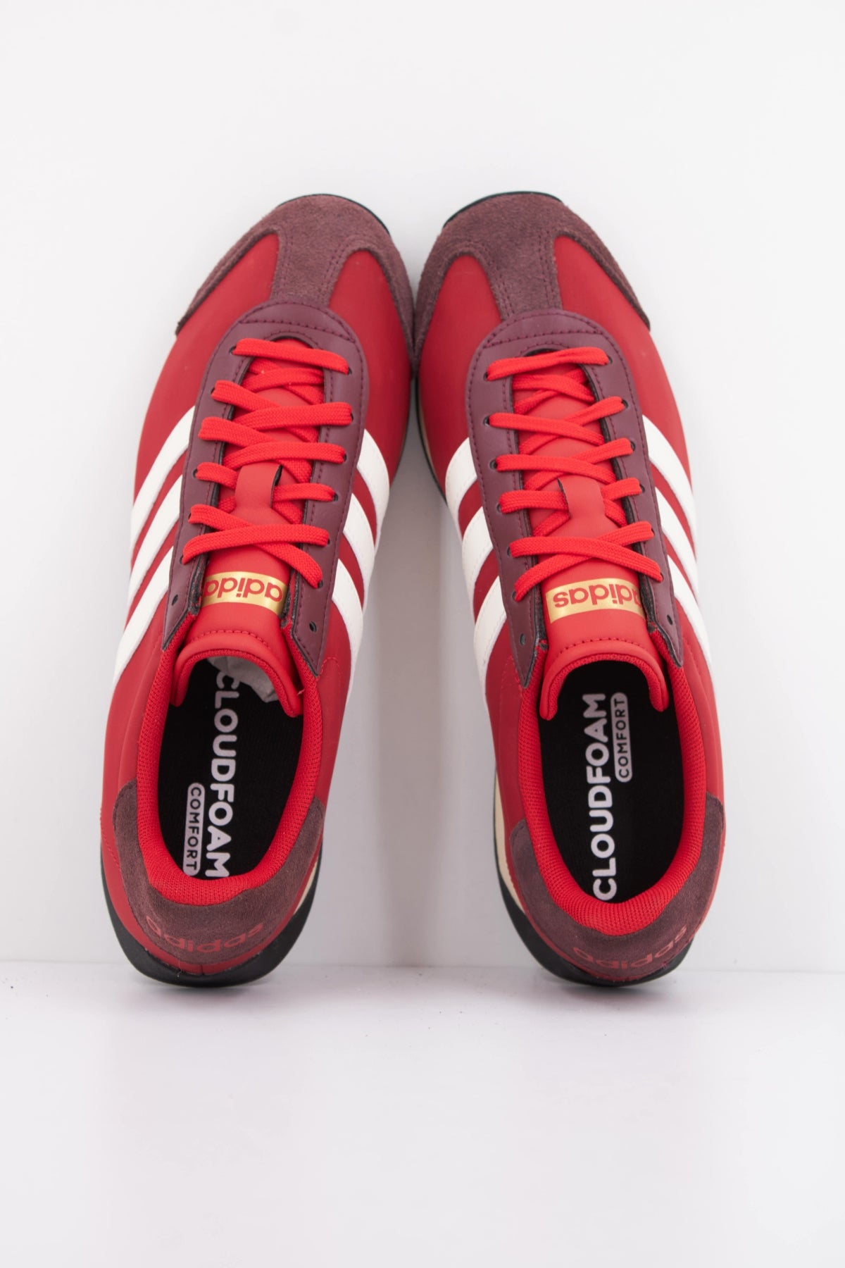ADIDAS RUNVISTA en color ROJO  (3)