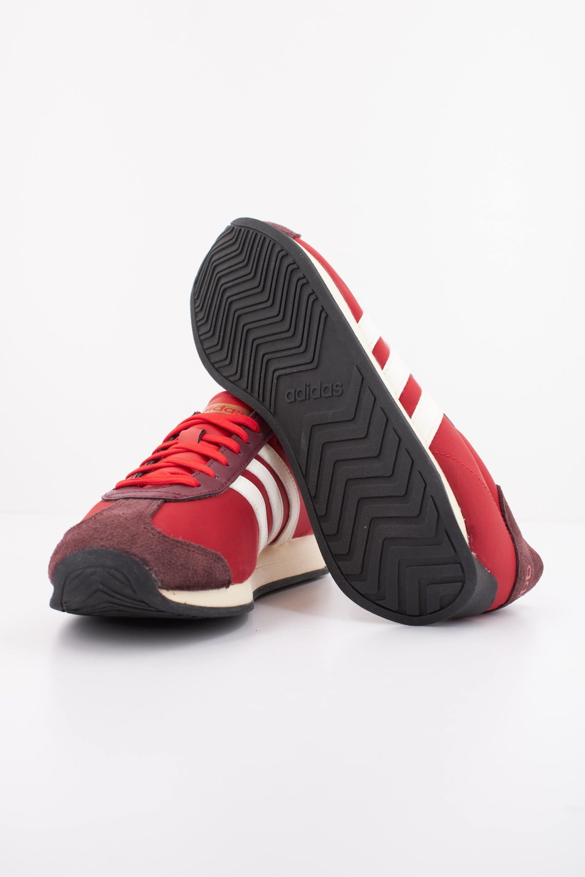 ADIDAS RUNVISTA en color ROJO  (5)