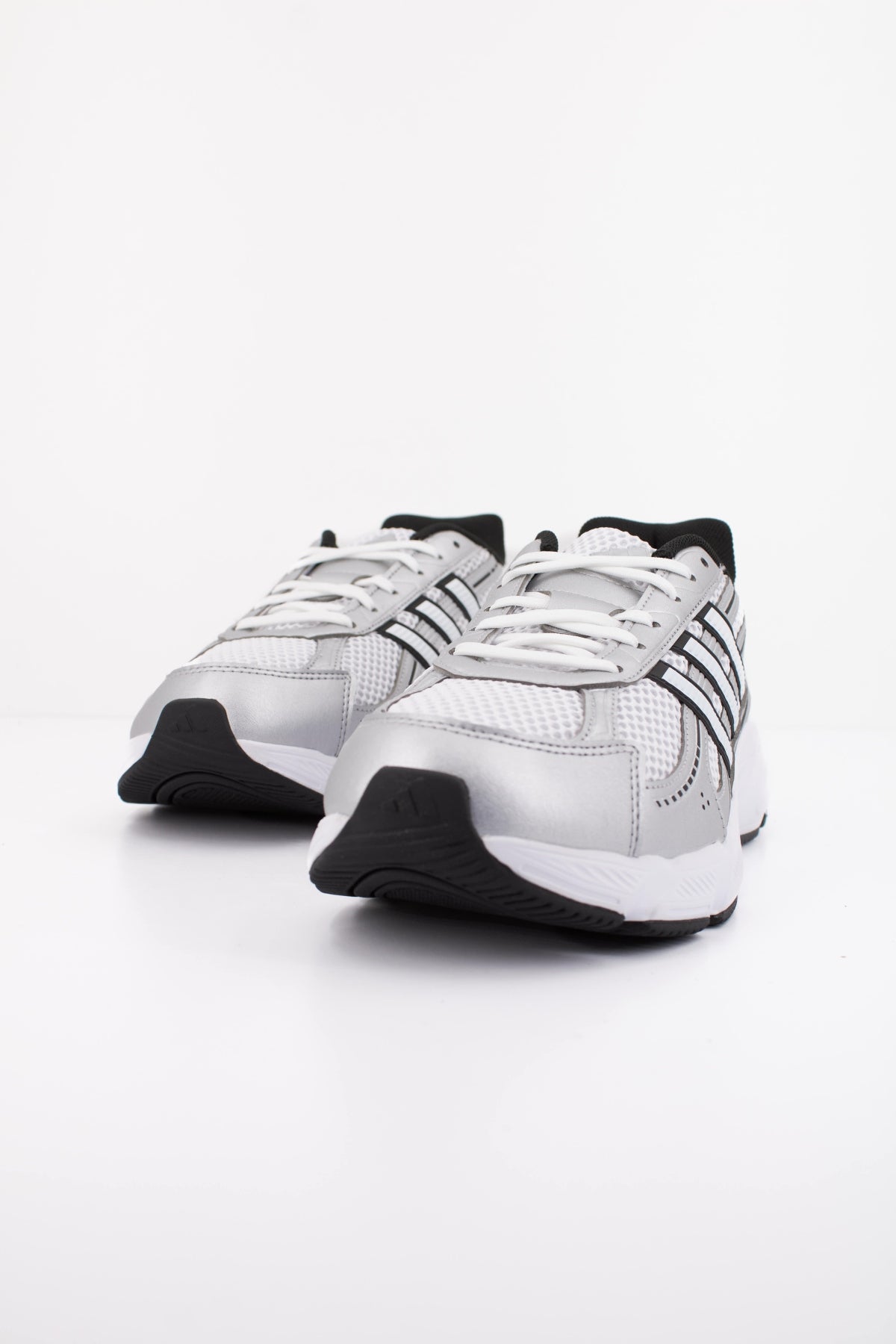 ADIDAS TECHNOCHAOS  en color BLANCO  (2)