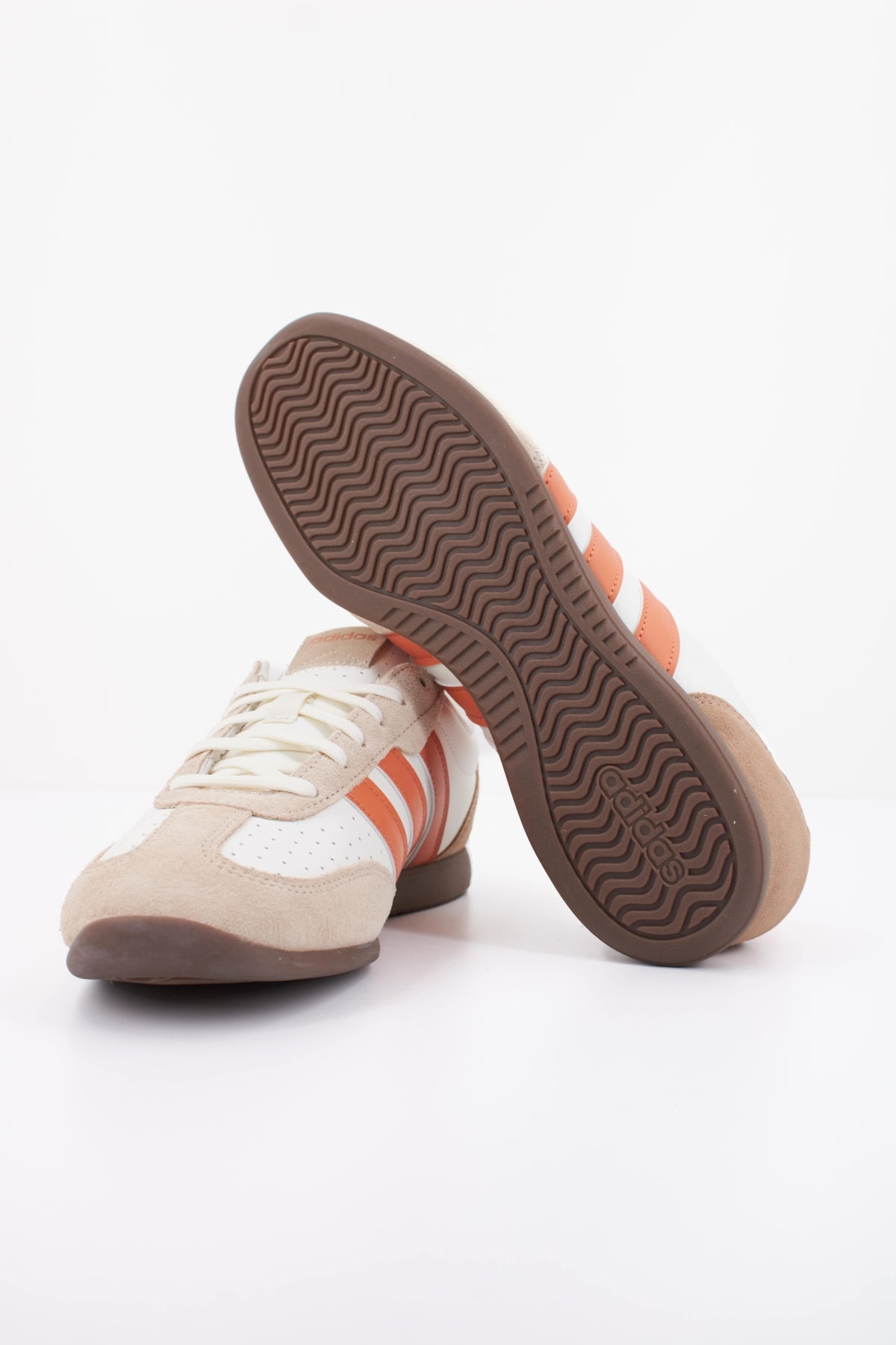 ADIDAS BARREDA LO en color BLANCO  (5)