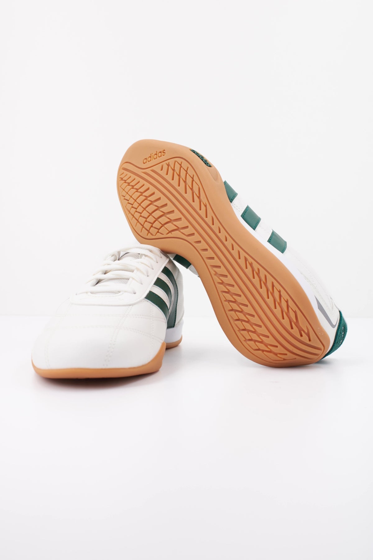 ADIDAS ADIPISTA en color BLANCO  (5)