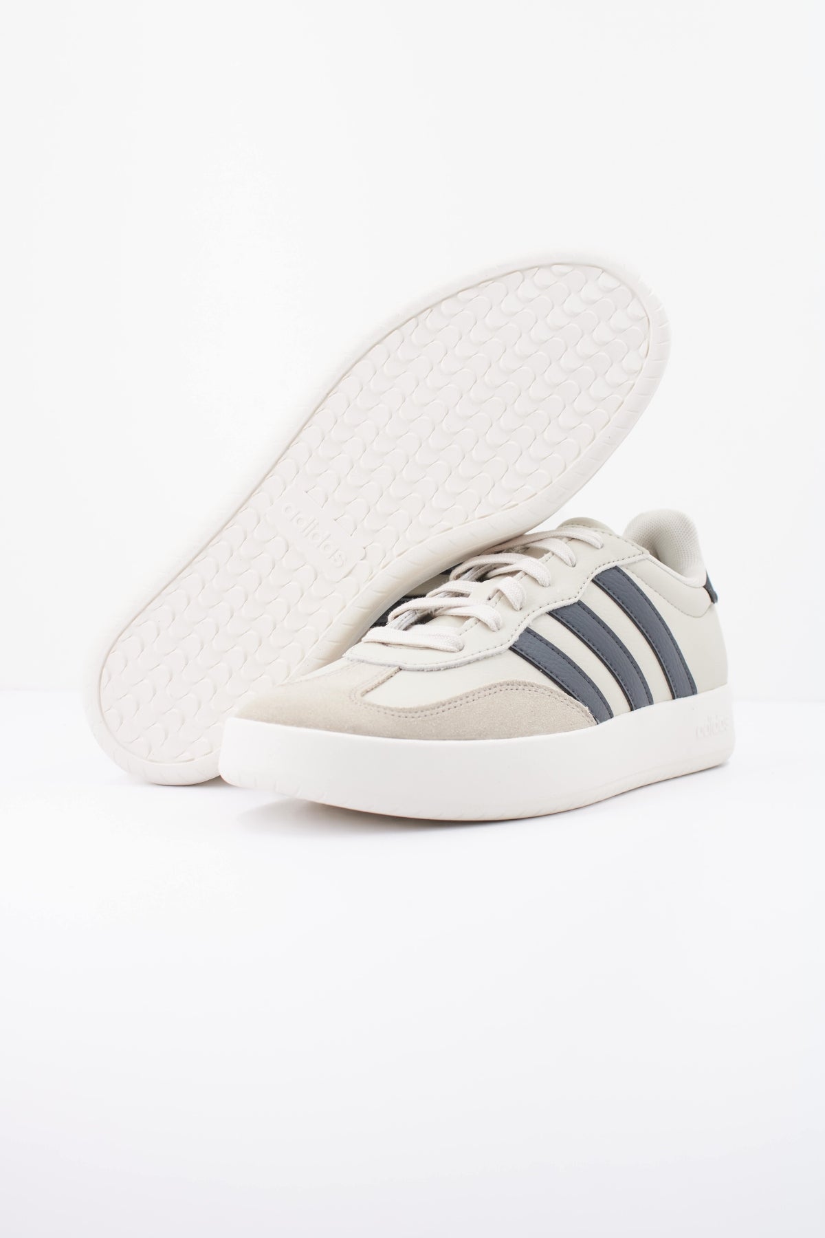 ADIDAS BARREDA en color GRIS  (5)