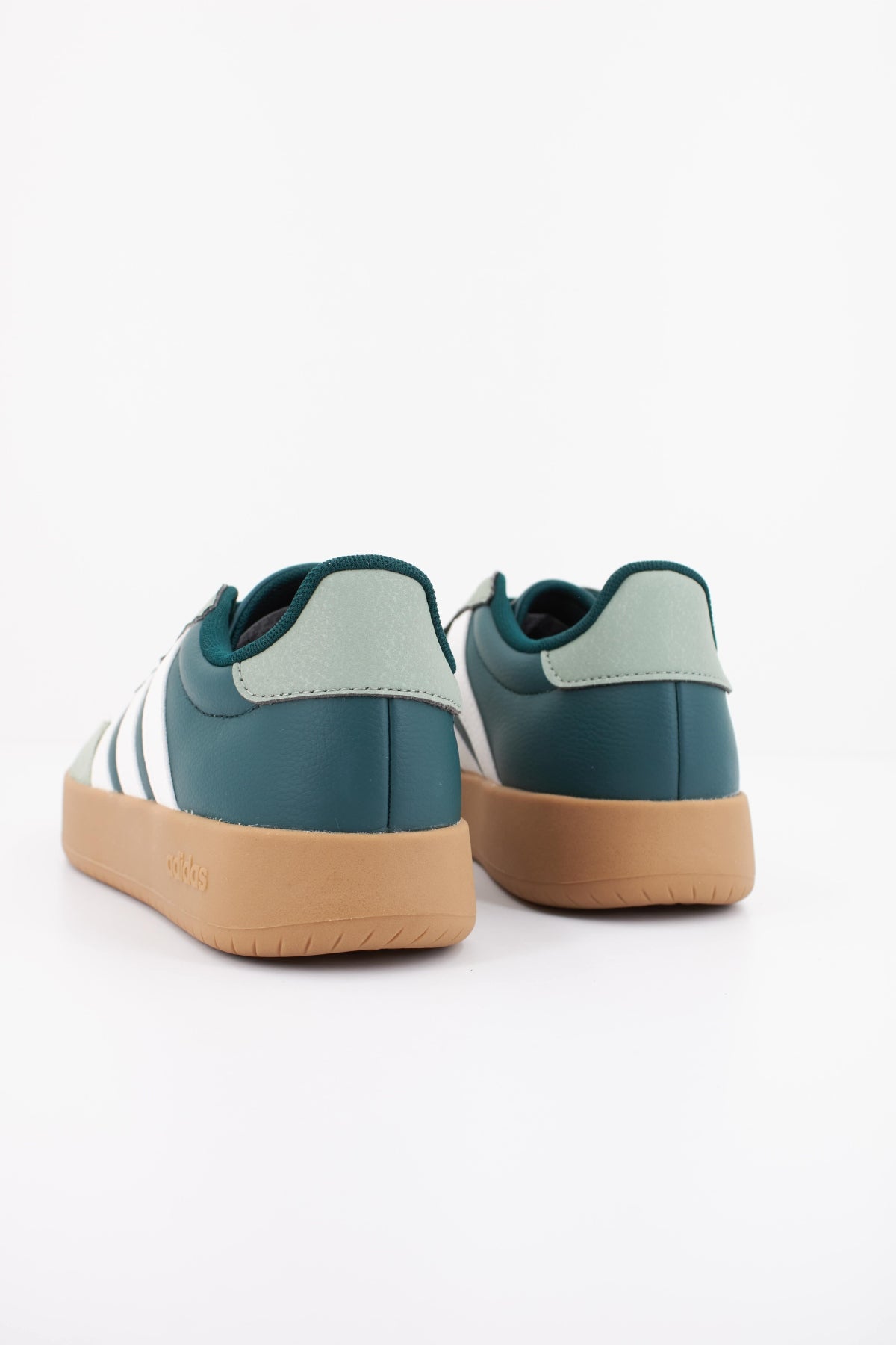 ADIDAS BARREDA en color VERDE  (4)