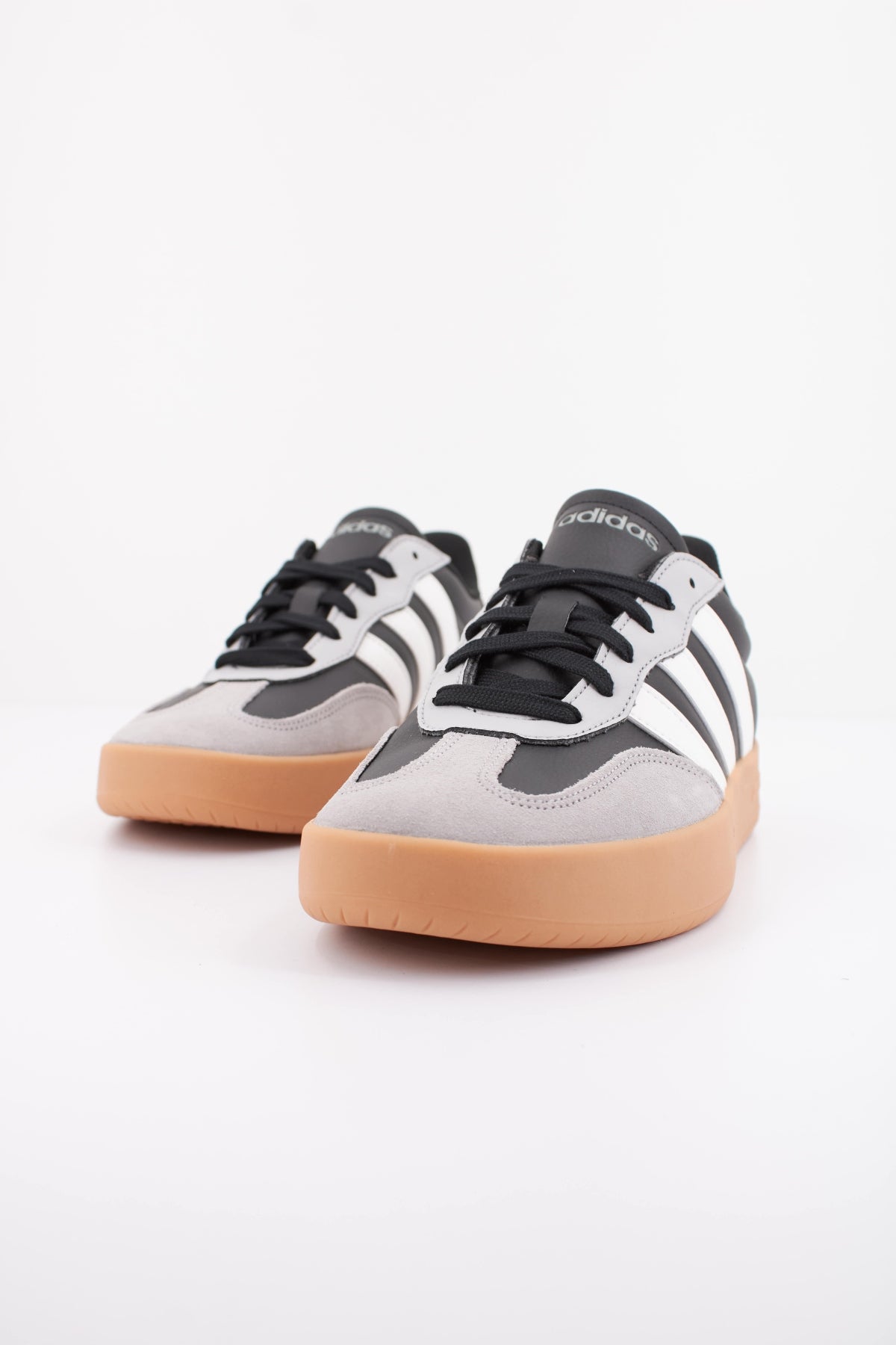 ADIDAS BARREDA en color NEGRO  (2)