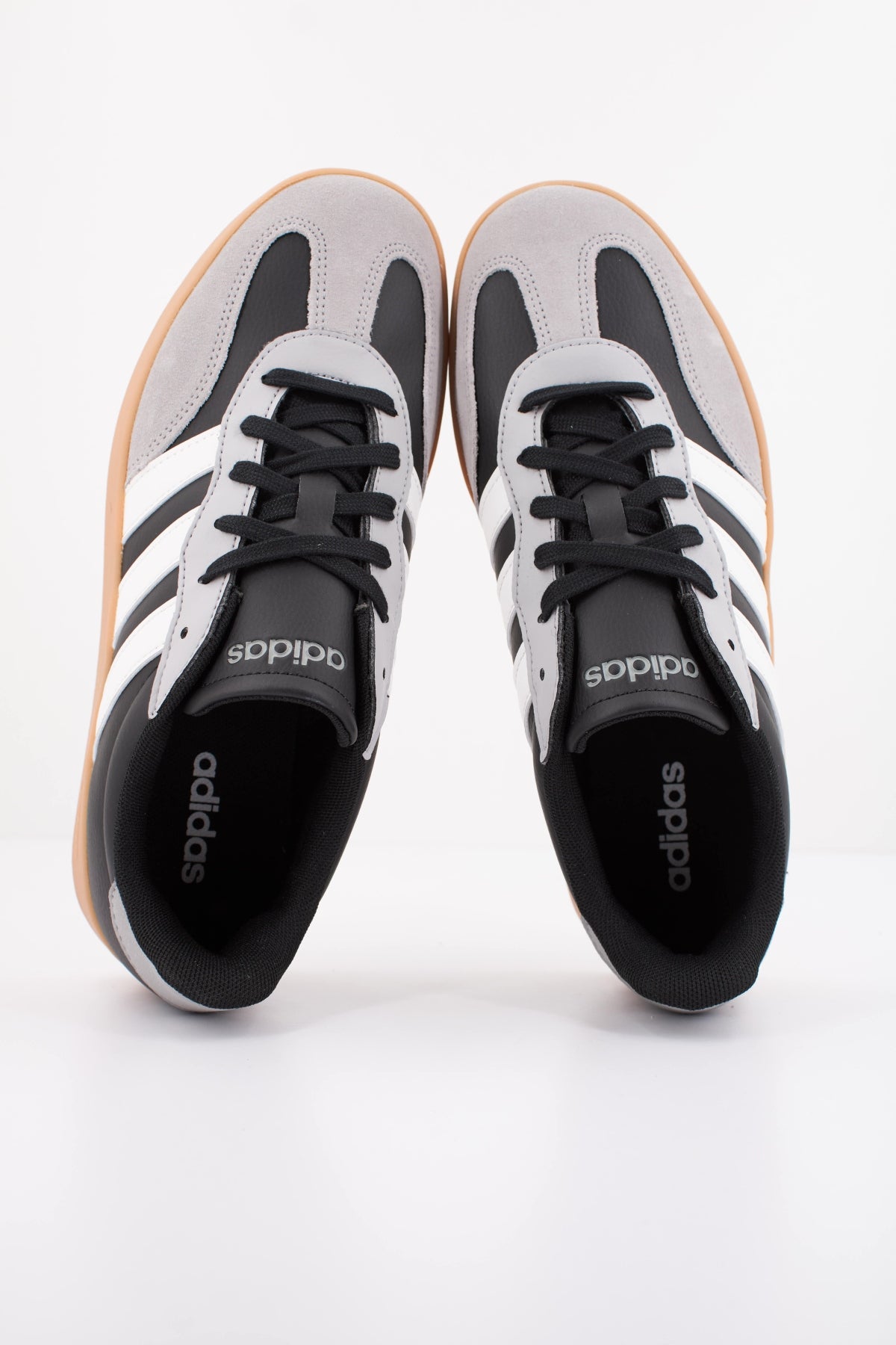 ADIDAS BARREDA en color NEGRO  (3)