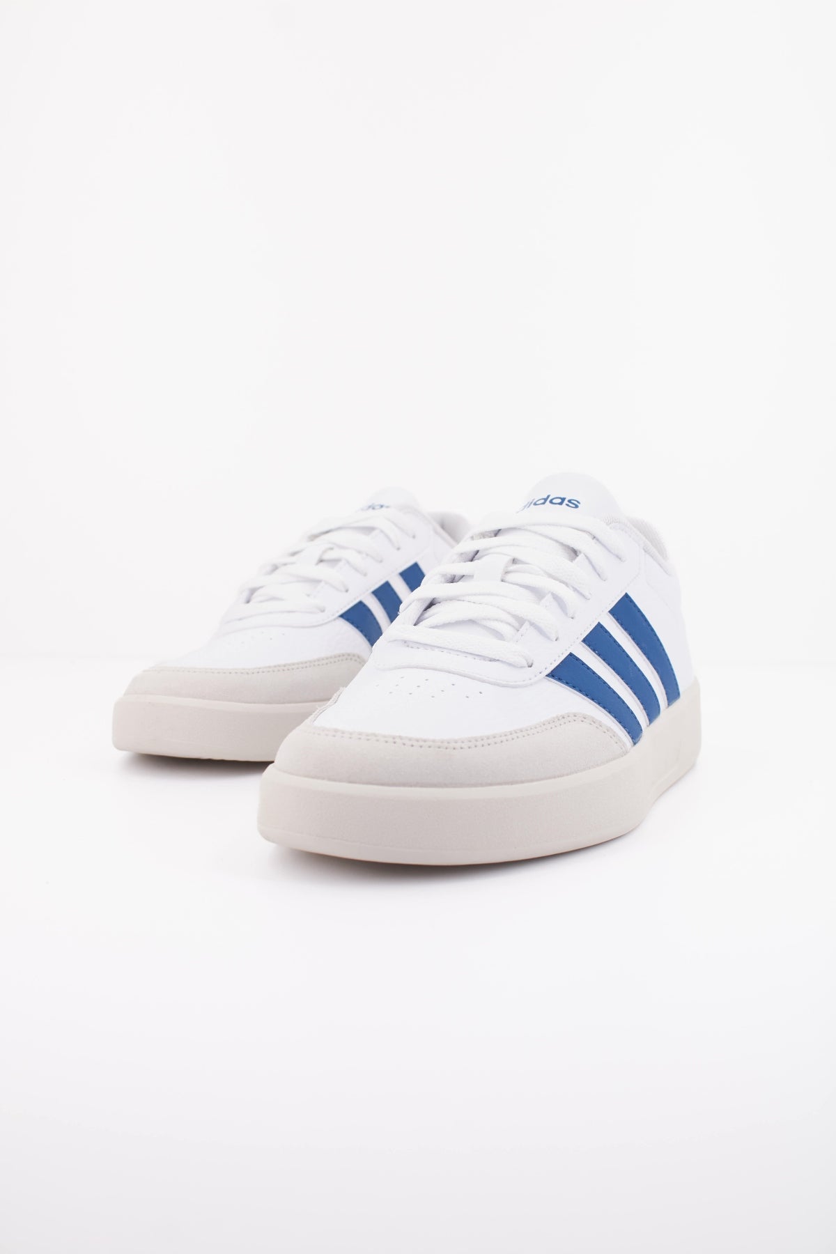 ADIDAS BREAKNET . en color BLANCO  (2)