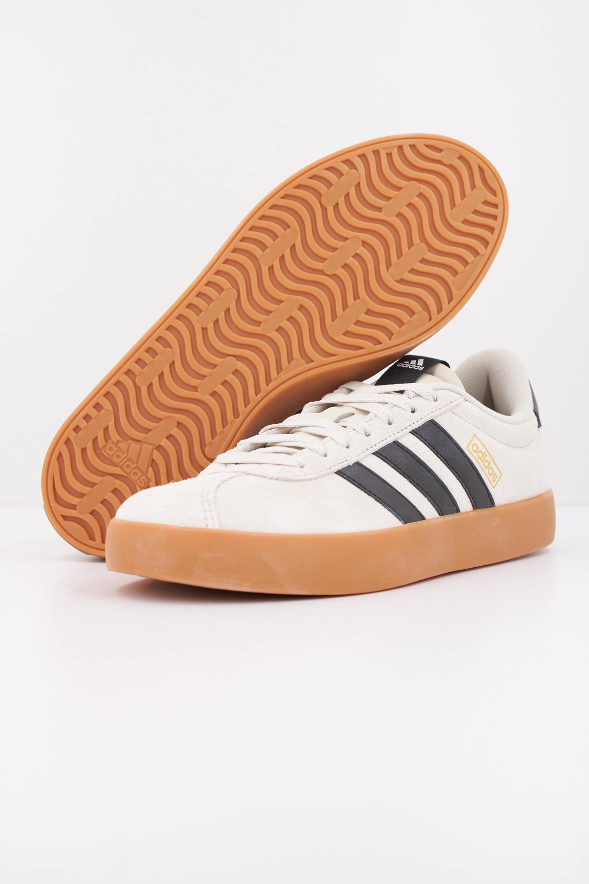 ADIDAS VL COURT . en color BEIS  (5)