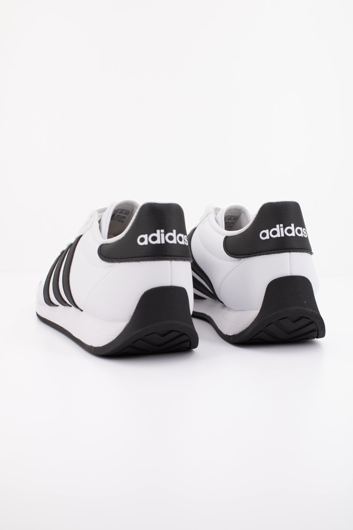 ADIDAS RUNVISTA en color BLANCO  (4)