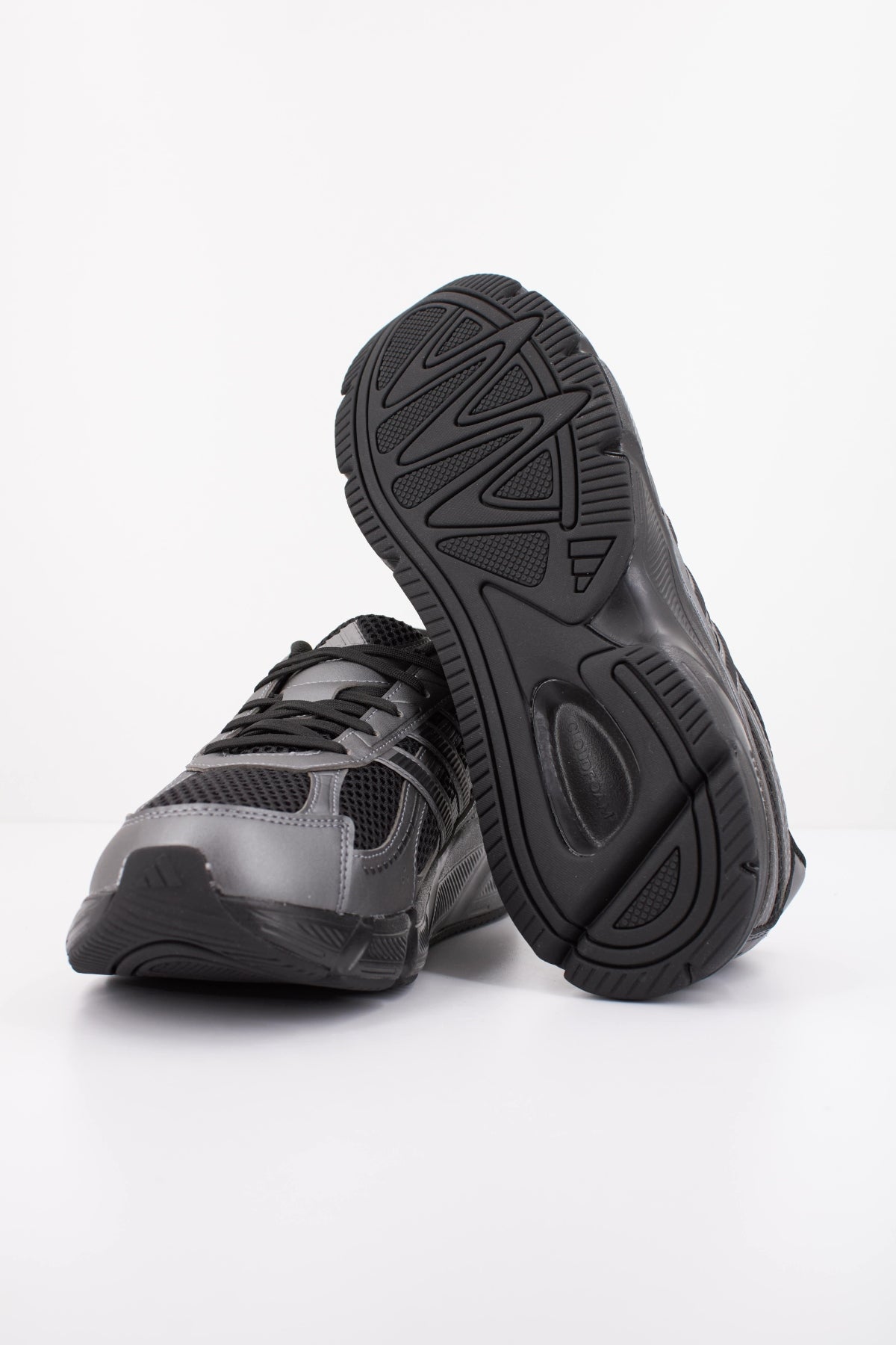 ADIDAS TECHNOCHAOS  en color NEGRO  (5)