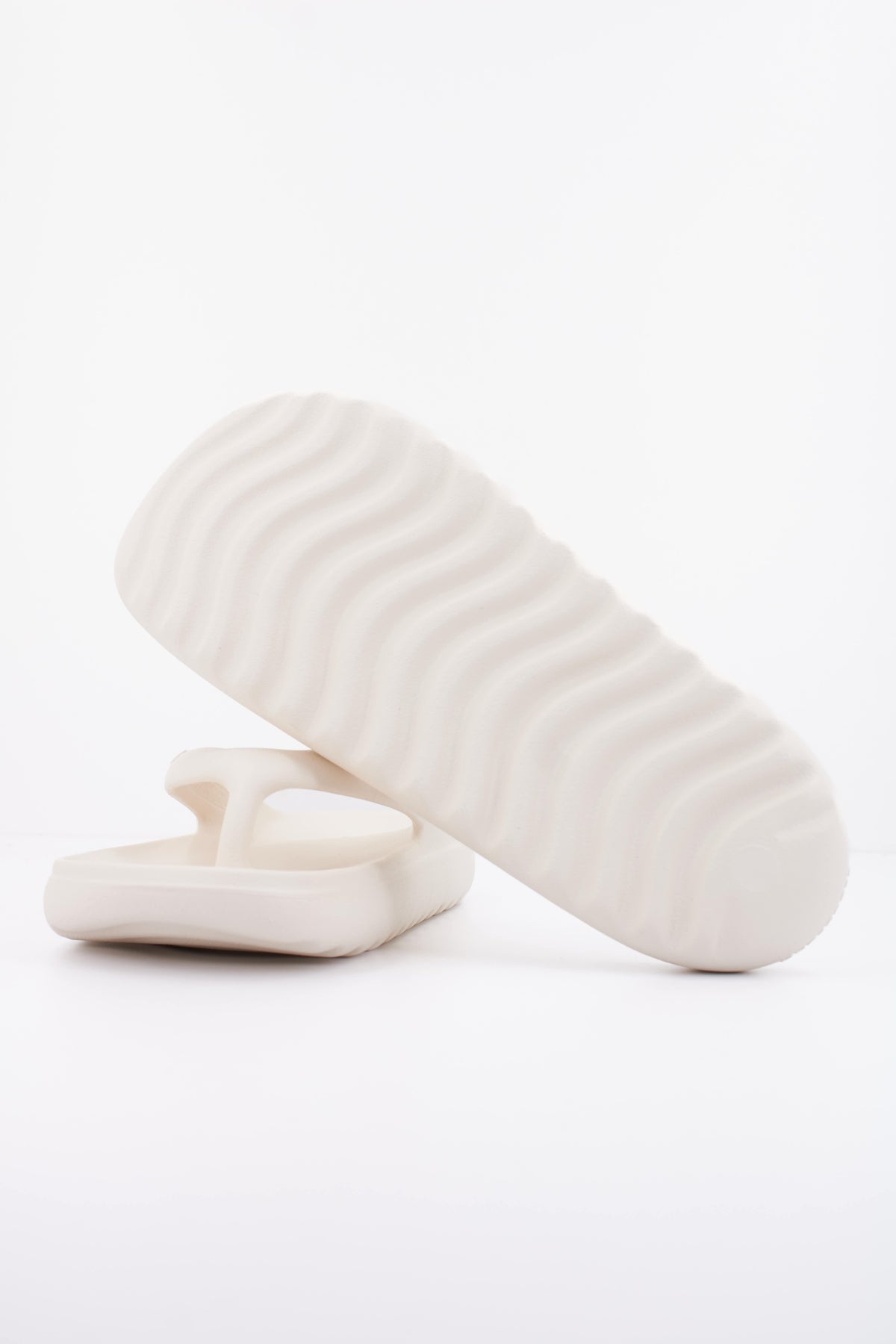 ADIDAS ADILETTE LUMIA FLIP en color BEIS  (5)