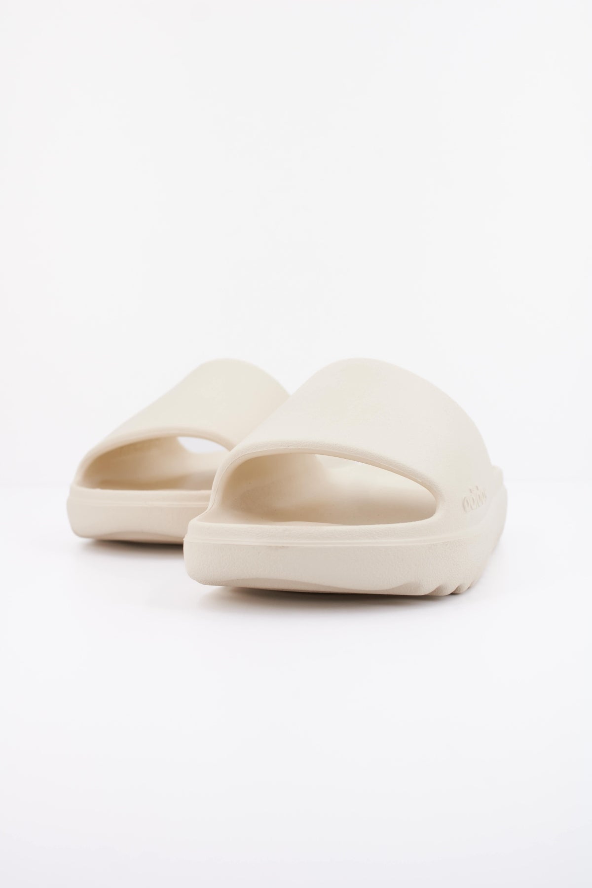 ADIDAS ADILETTE LUMIA en color BEIS  (2)