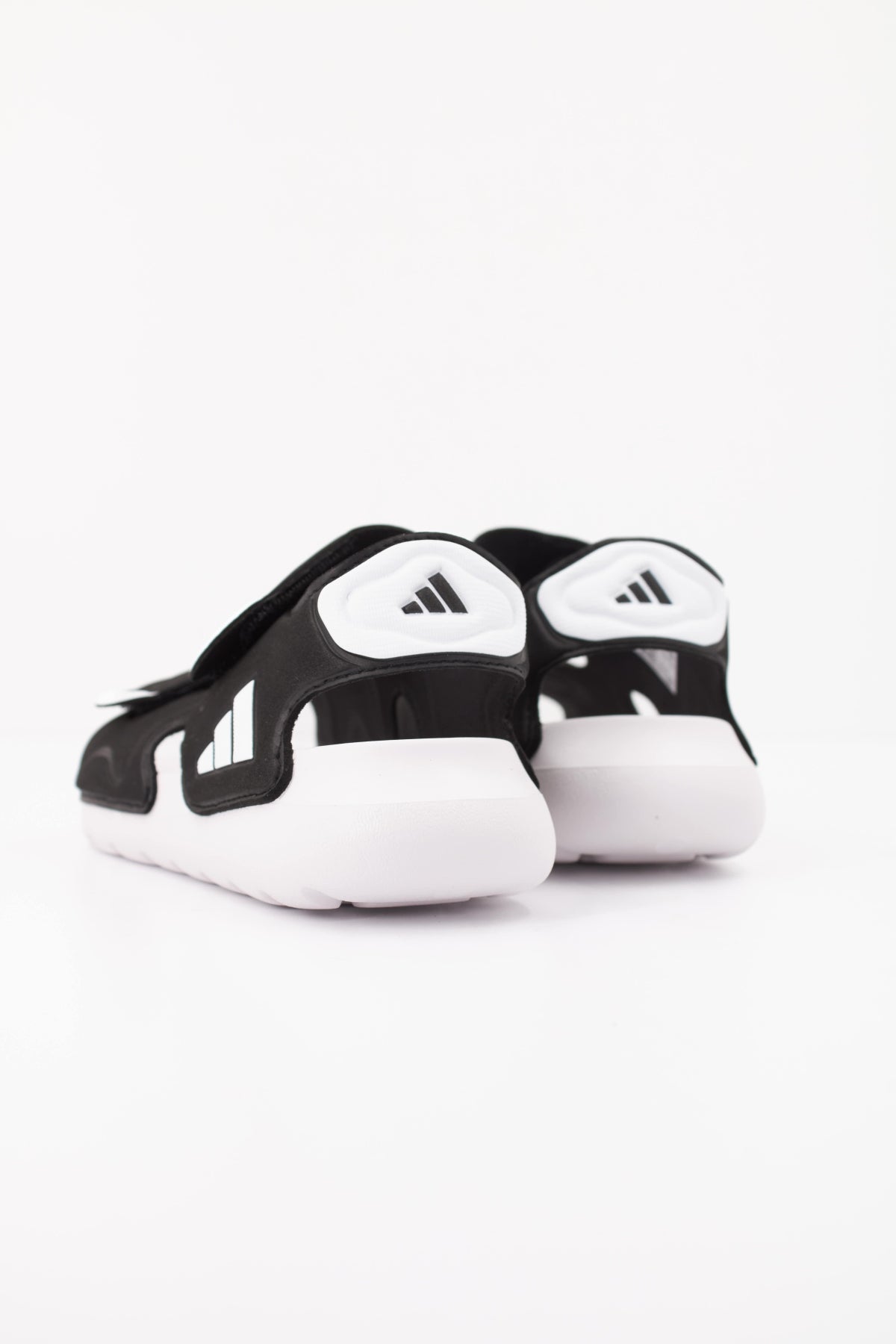 ADIDAS ALTASWIM  C en color NEGRO  (4)