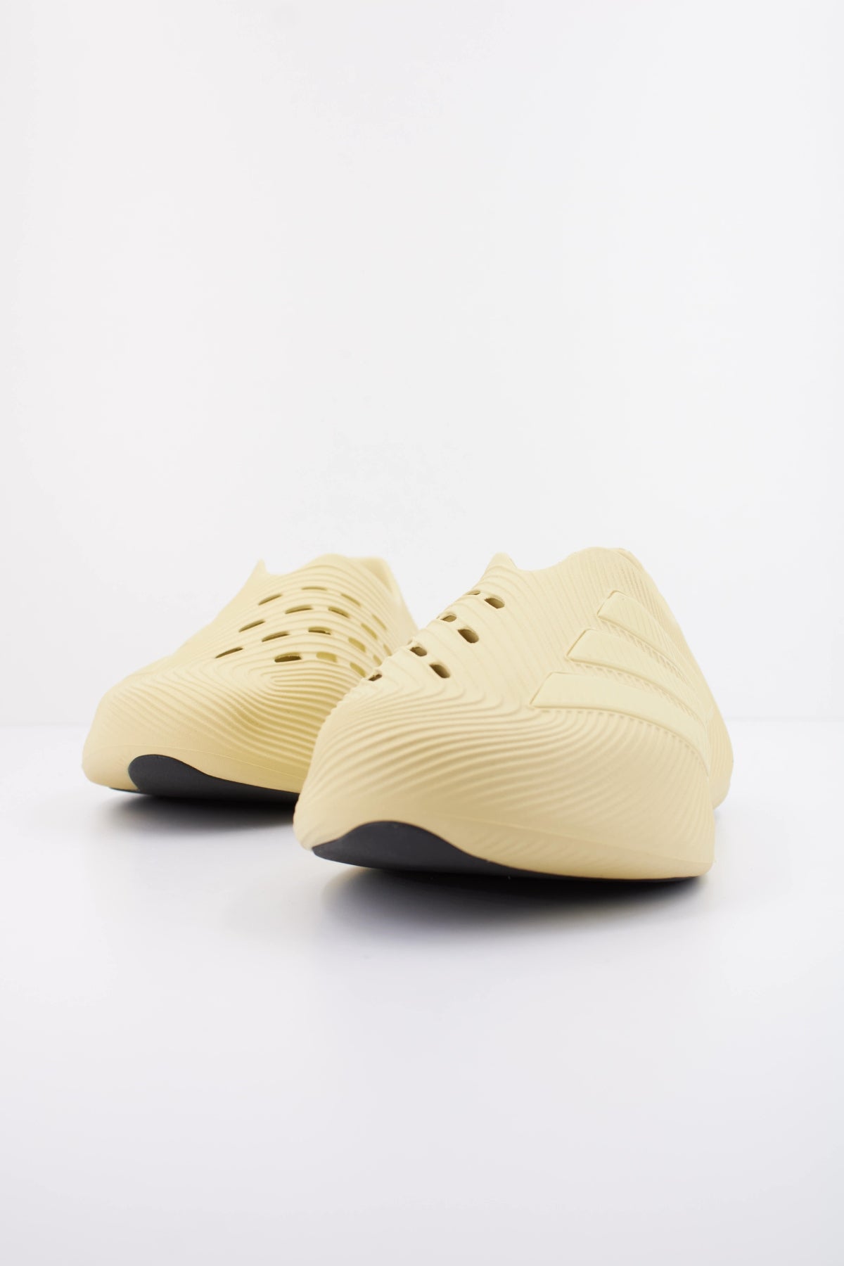 ADIDAS PURECHILL en color AMARILLO  (2)