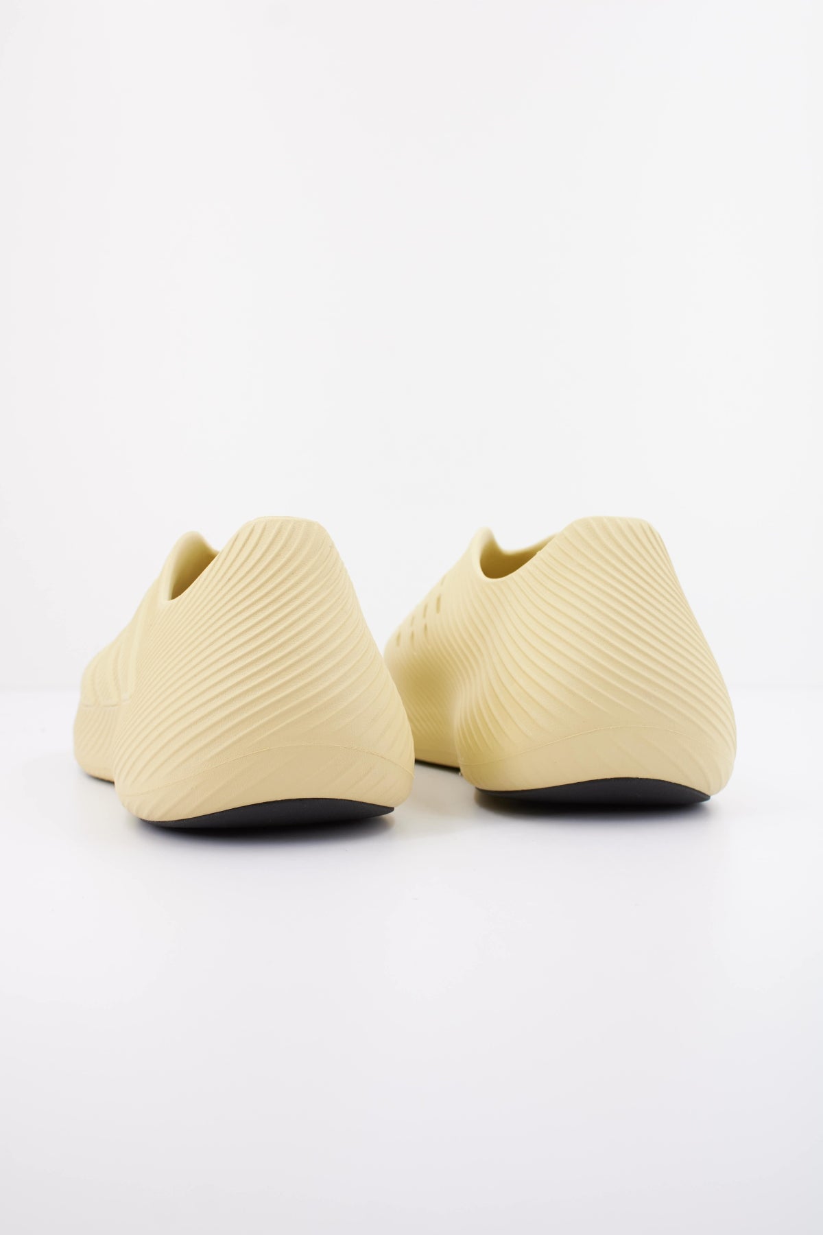 ADIDAS PURECHILL en color AMARILLO  (4)