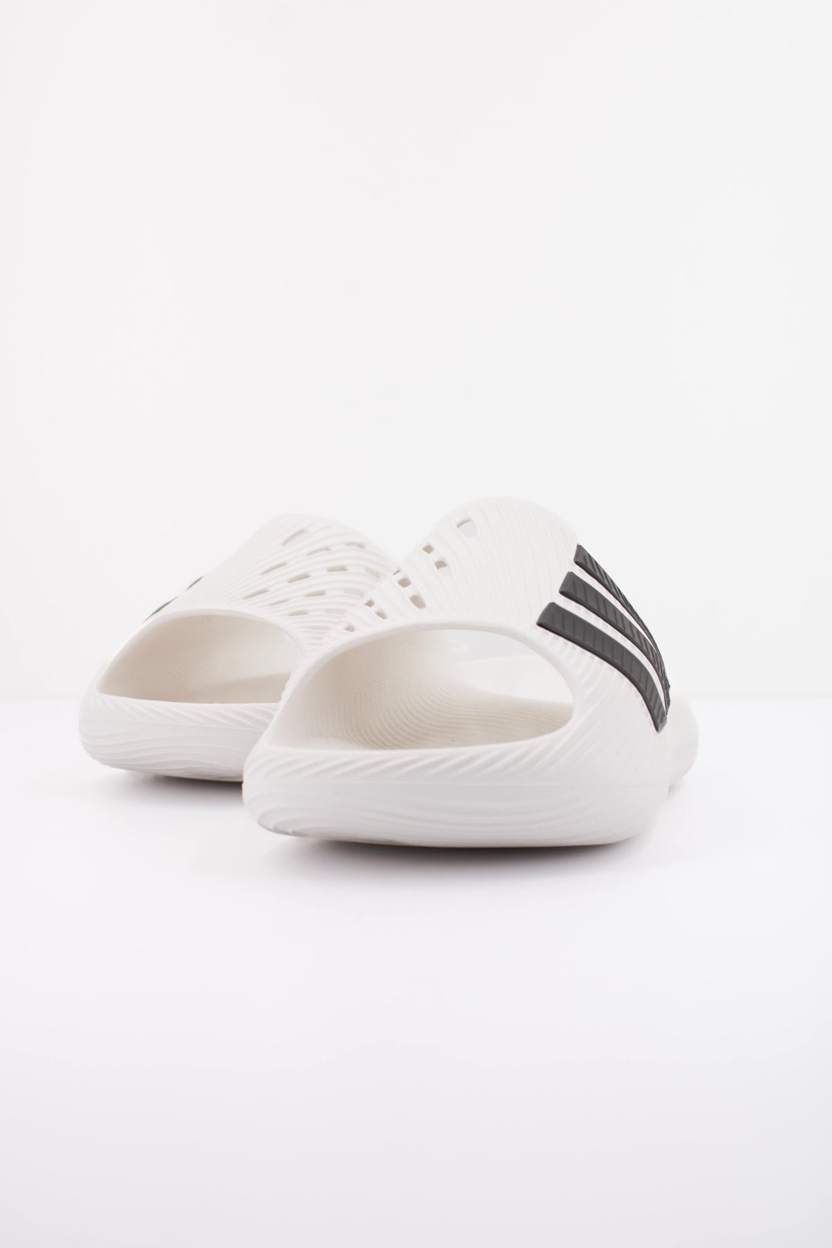 ADIDAS PURECHILL SUEDE en color BLANCO  (2)