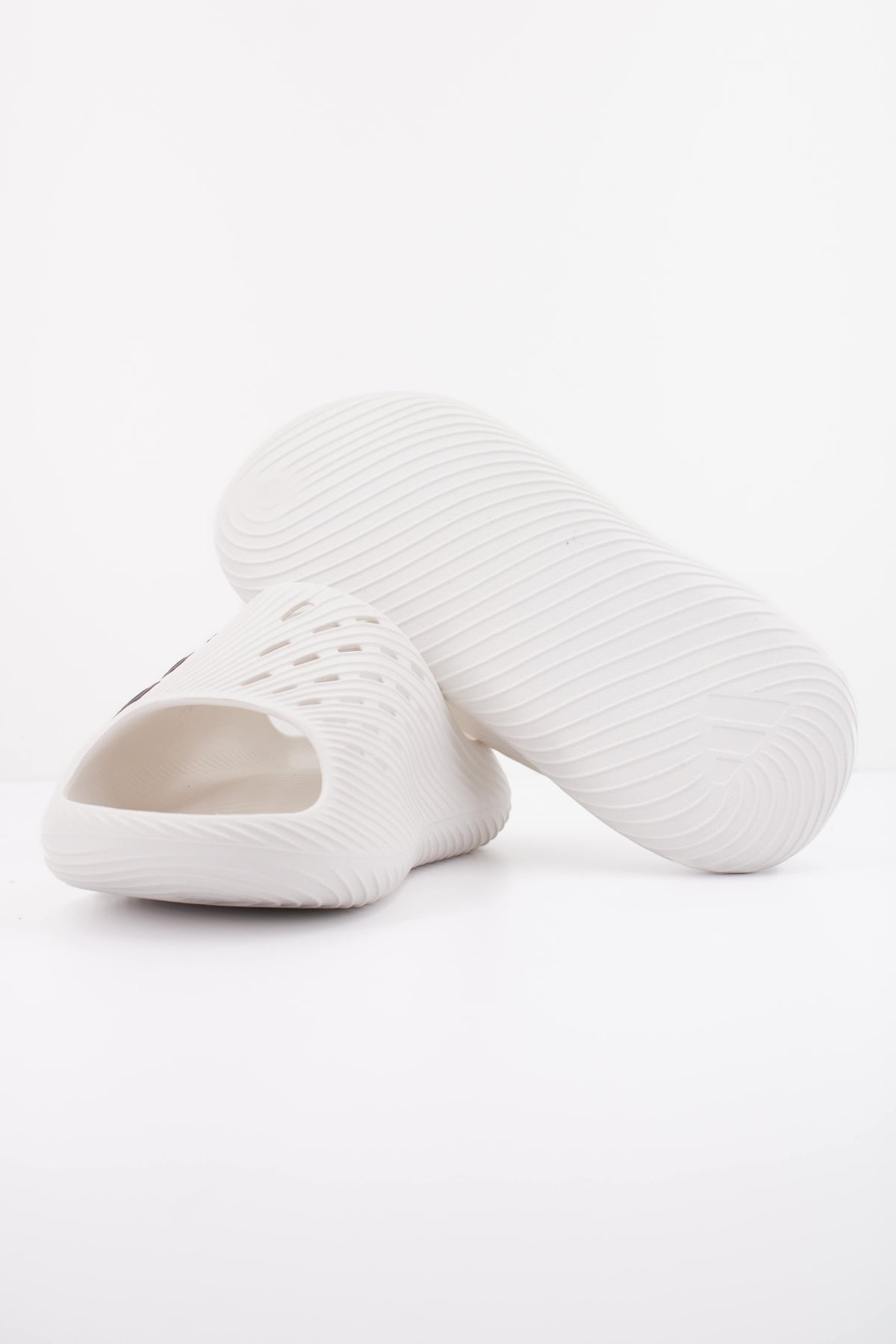 ADIDAS PURECHILL SUEDE en color BLANCO  (5)