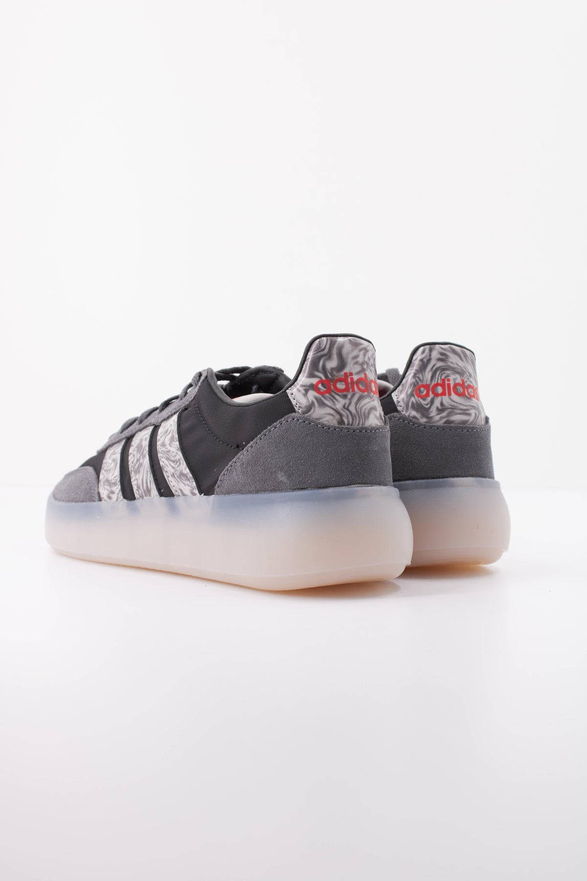 ADIDAS BARREDA DECODE J en color NEGRO  (4)