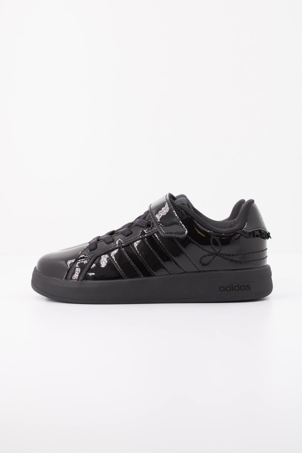 ADIDAS KI GRAND COURT . GIR en color NEGRO  (1)