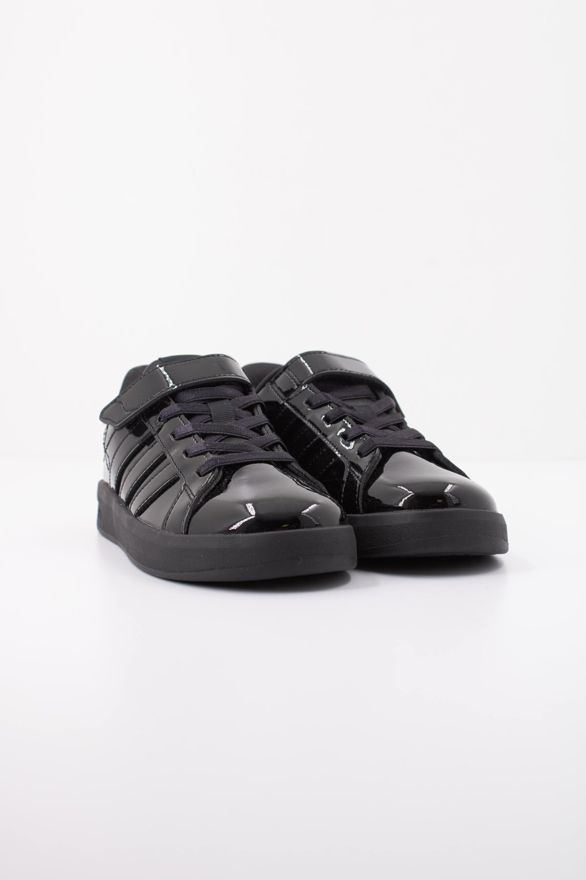 ADIDAS KI GRAND COURT . GIR en color NEGRO  (2)