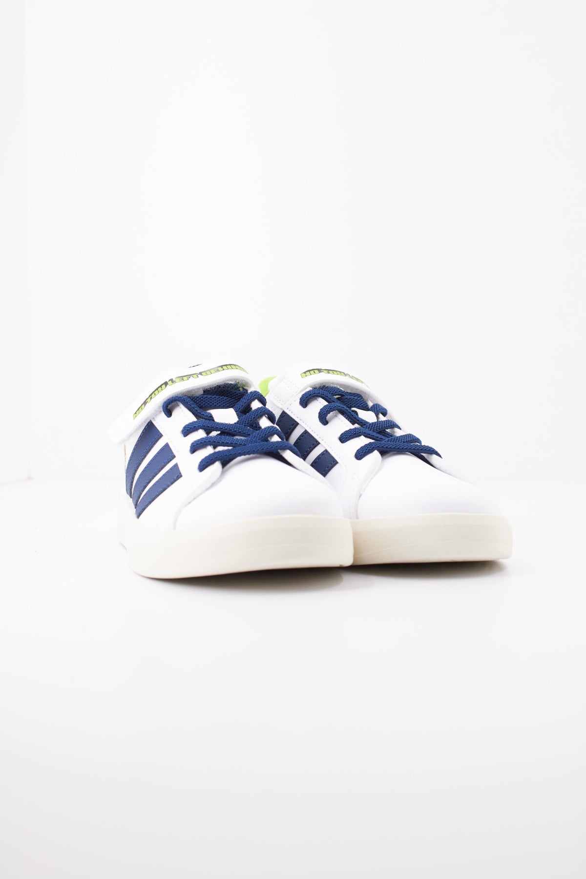 ADIDAS GRAND COURT TOY STO en color BLANCO  (2)