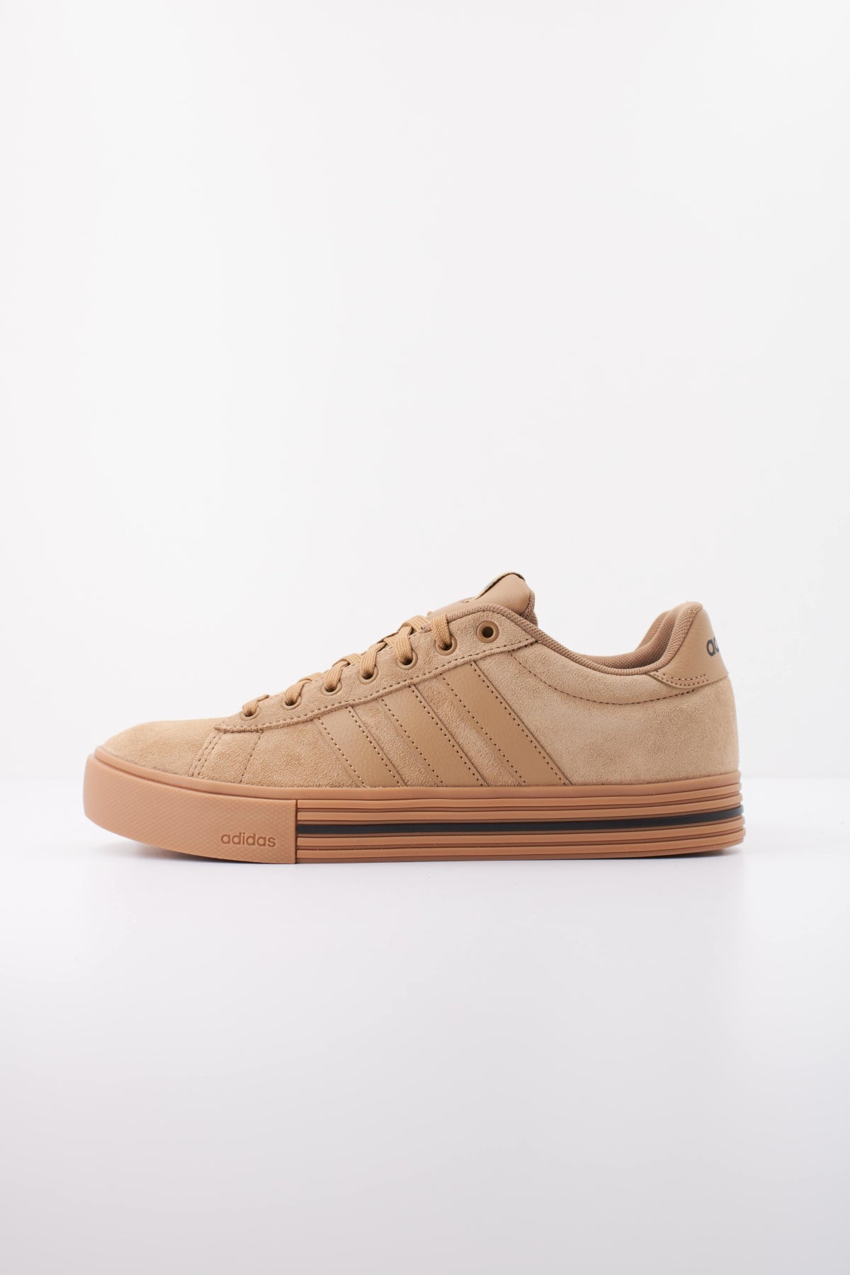 ADIDAS DAILY . en color BEIS  (1)