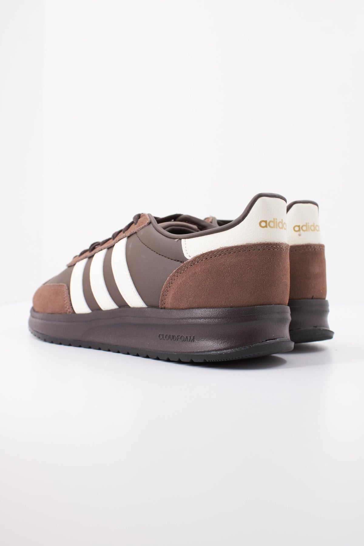 ADIDAS RUN s . en color MARRON  (4)