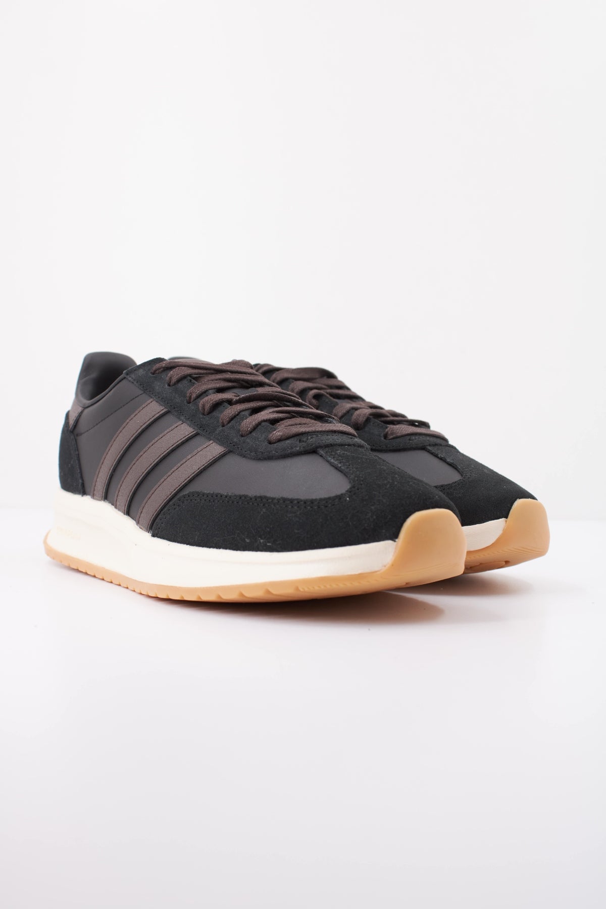 ADIDAS RUN s . en color NEGRO  (2)
