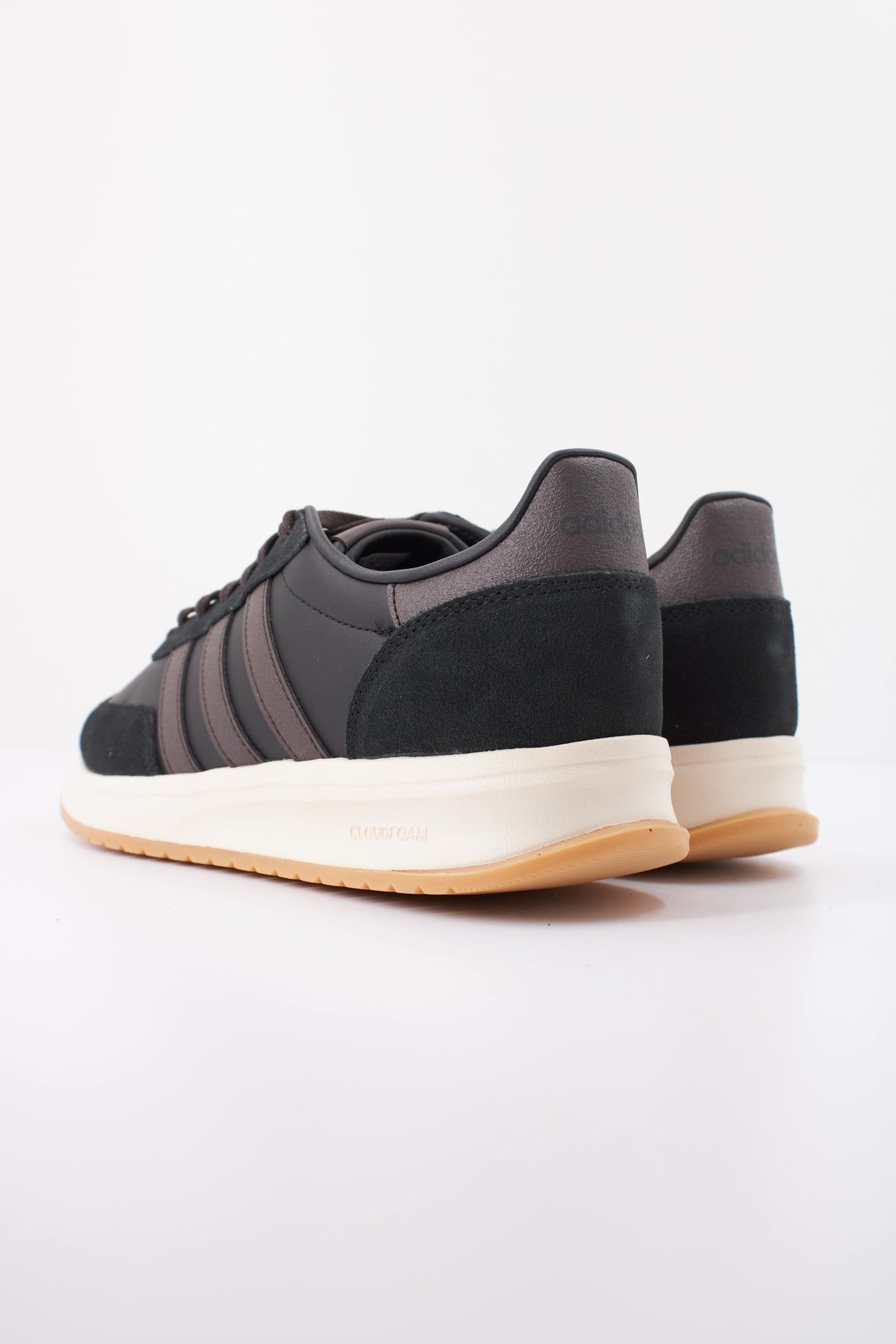 ADIDAS RUN s . en color NEGRO  (4)