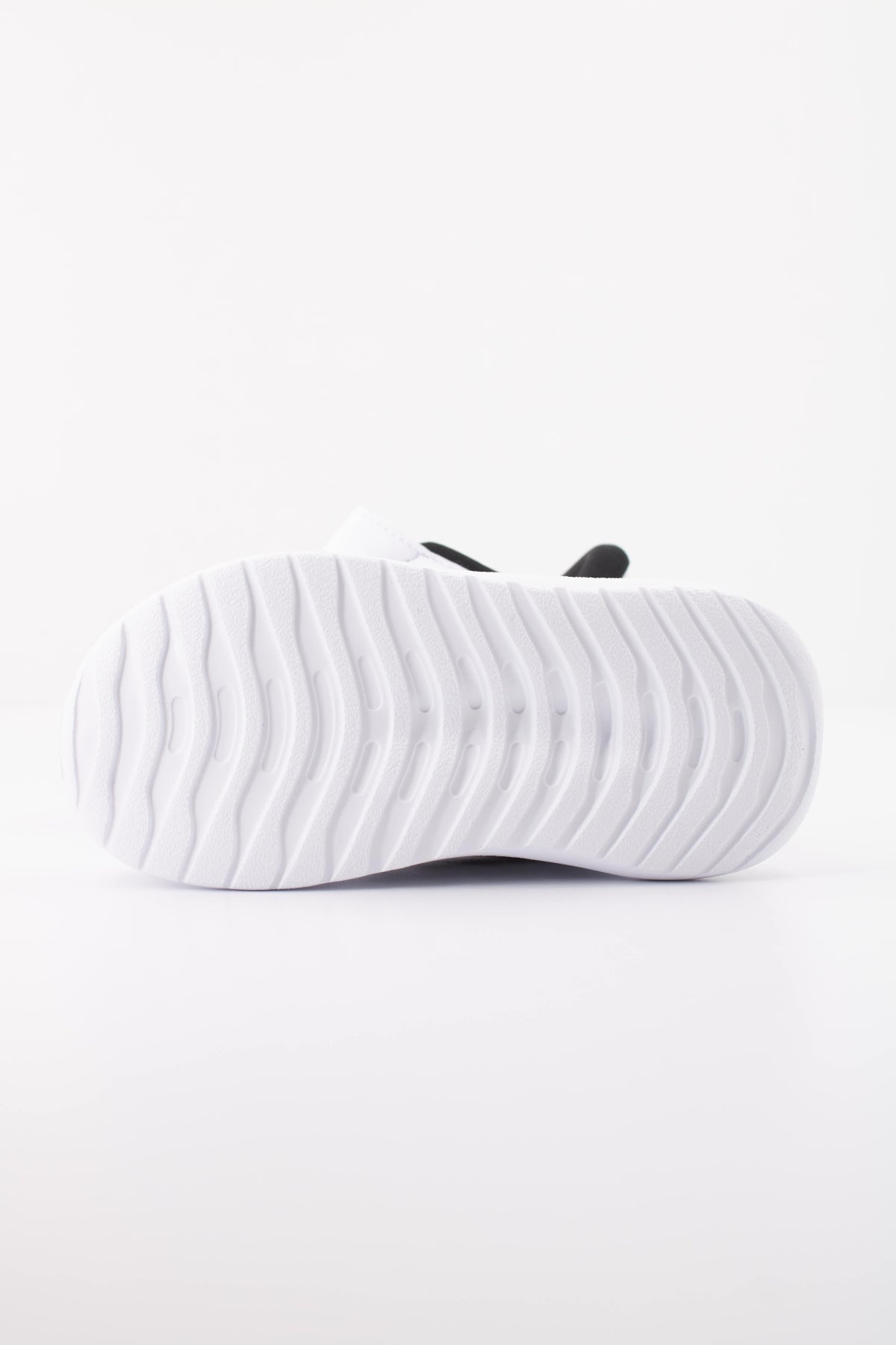 ADIDAS RUNFALCON  EL I en color BLANCO  (5)