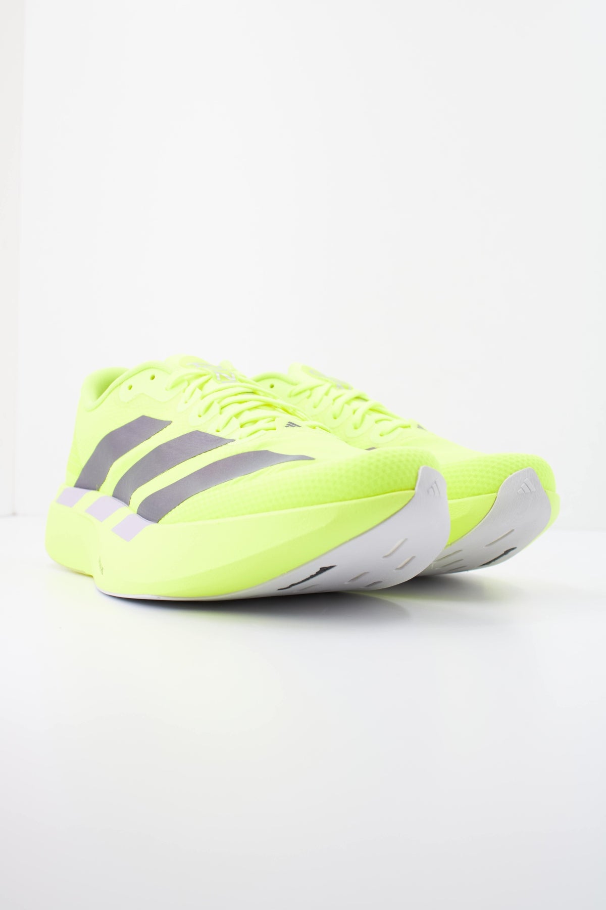 ADIDAS JR ADIZERO EVO SL WOVE en color AMARILLO  (2)
