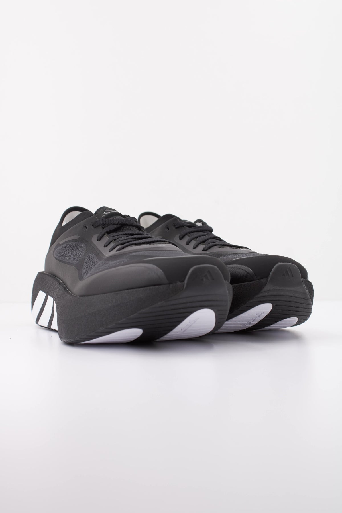ADIDAS HYPERBOOST RUN M en color NEGRO  (2)