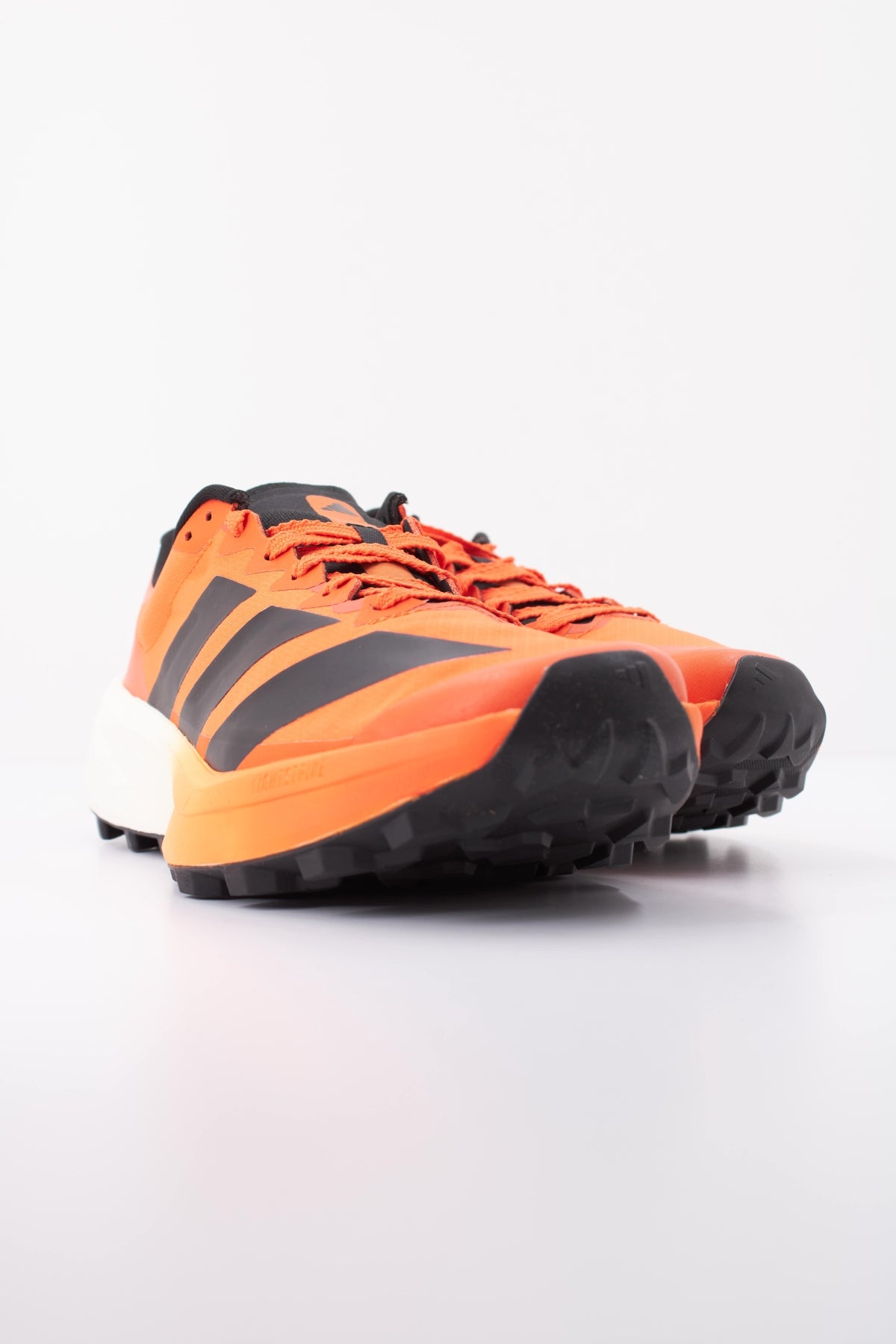 ADIDAS  en color NARANJA  (2)