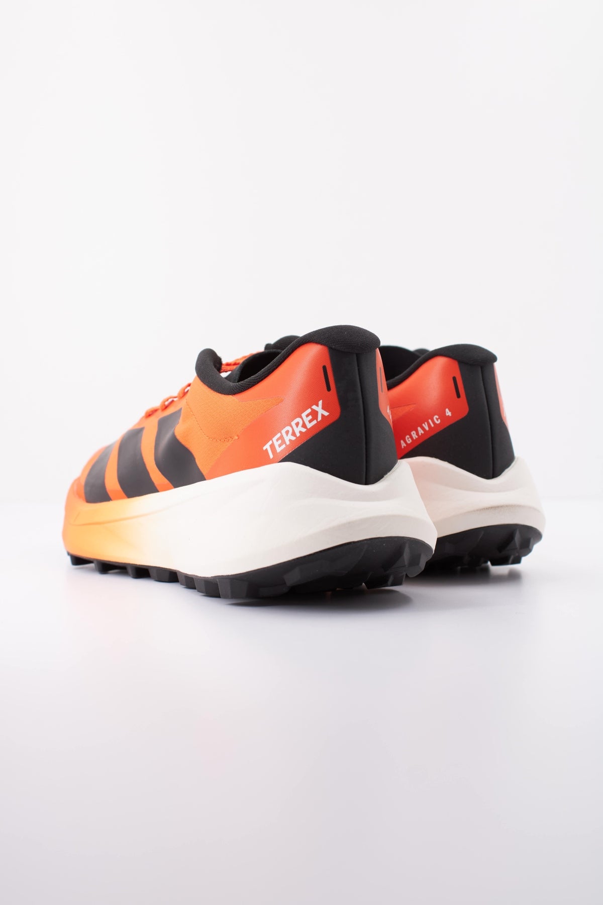 ADIDAS  en color NARANJA  (4)