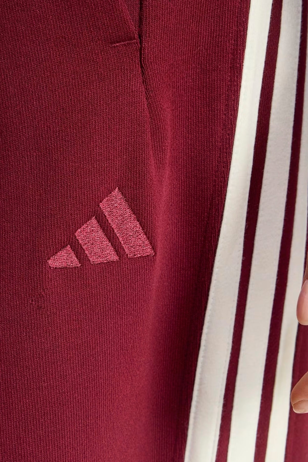 ADIDAS  en color ROJO  (3)