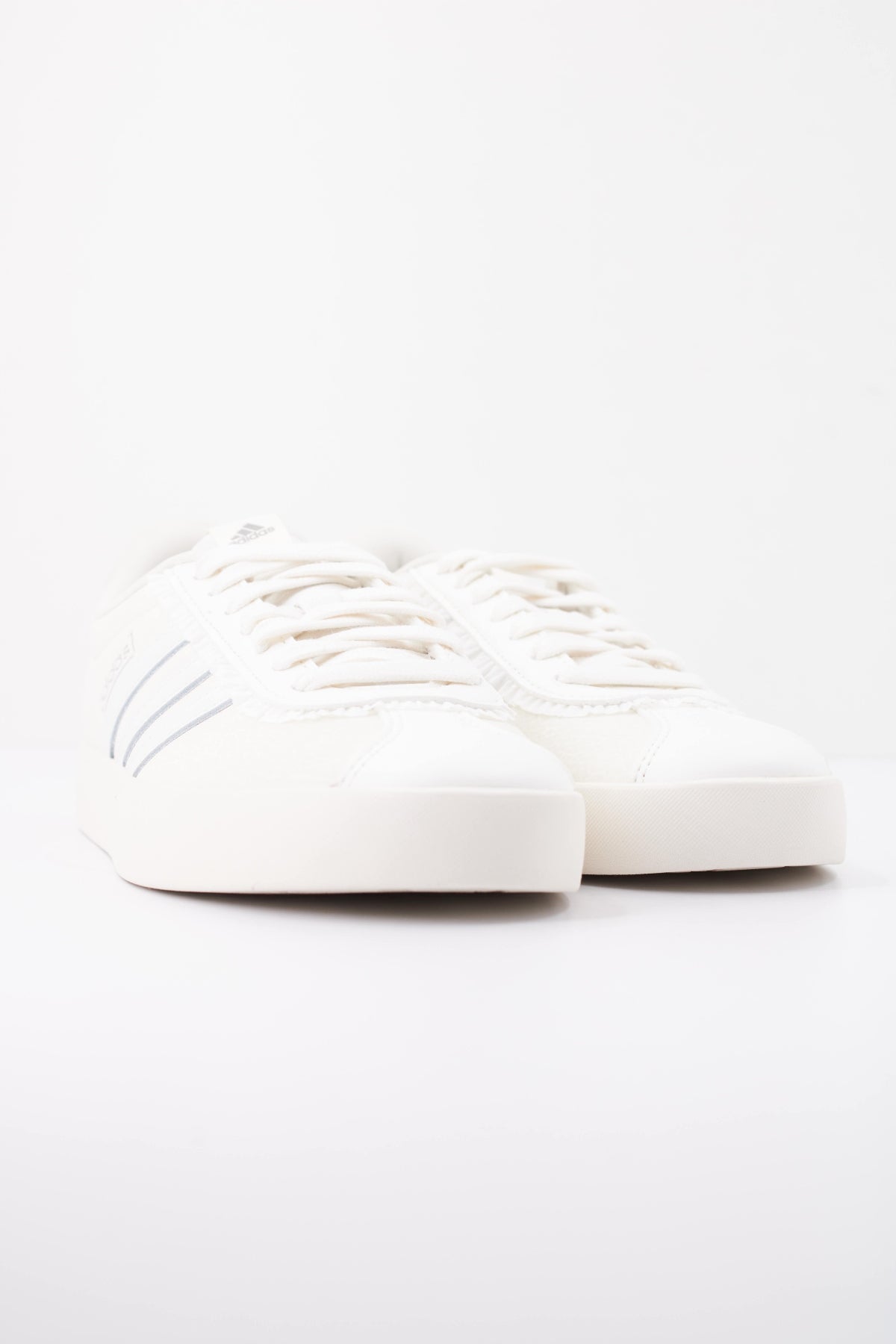 ADIDAS KI VL COURT . en color BLANCO  (2)