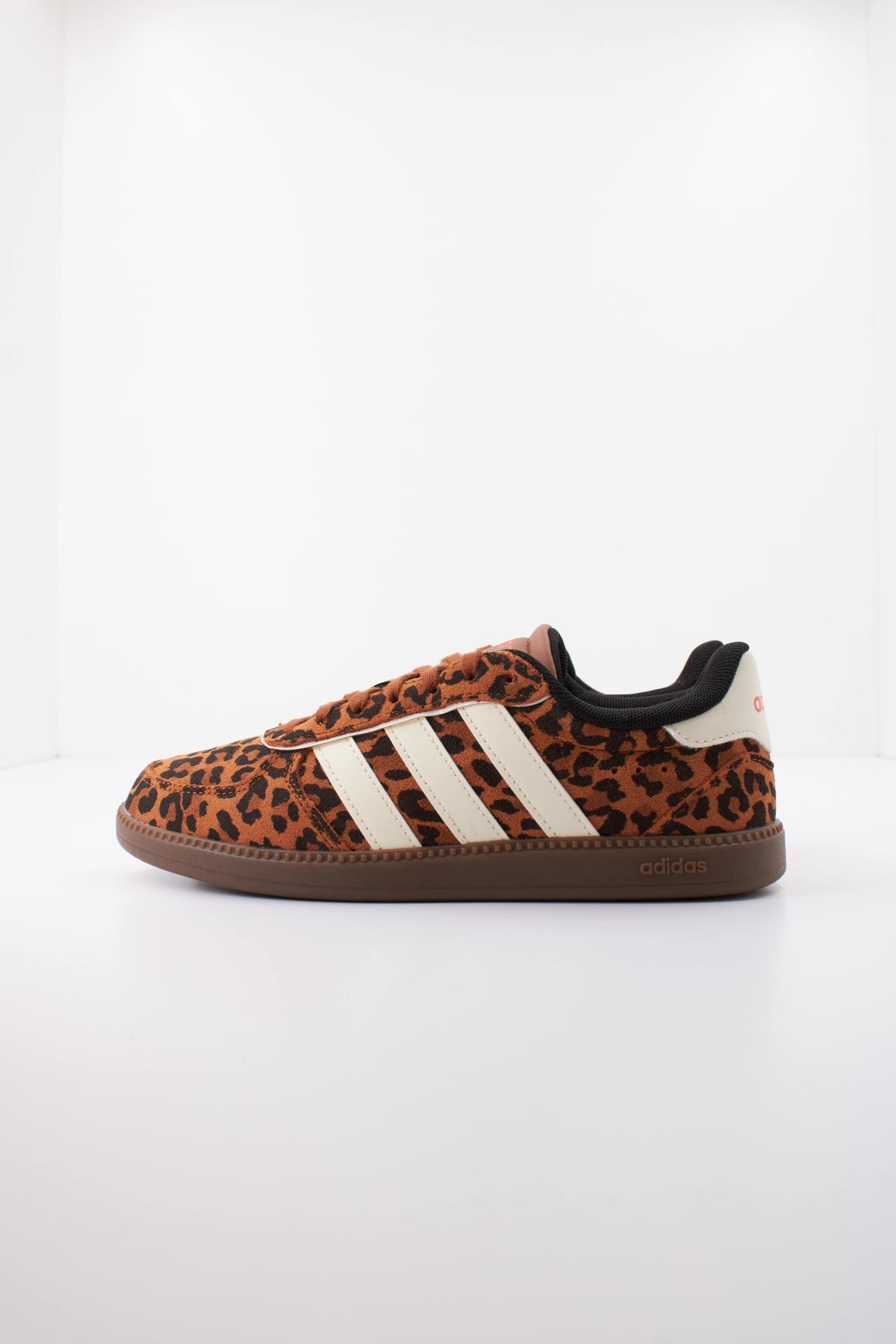 ADIDAS BREAKNET SLEEK en color ANIMAL PRINT  (1)