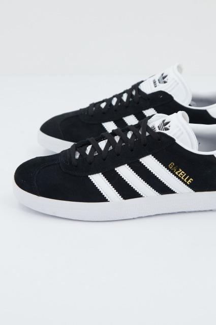 ADIDAS ORIGINALS GAZELLE  en color NEGRO  (2)