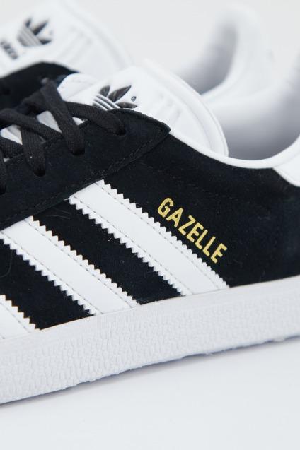 ADIDAS ORIGINALS GAZELLE  en color NEGRO  (4)