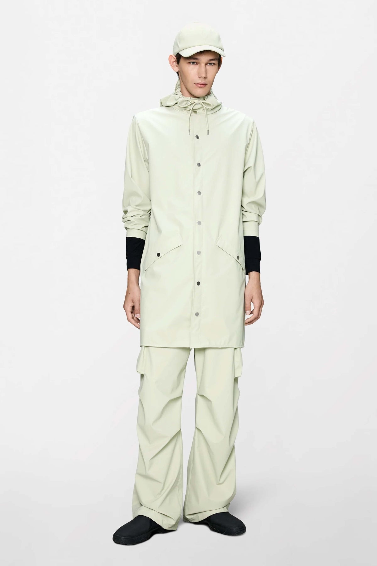 RAINS LONG JACKET W en color VERDE  (1)