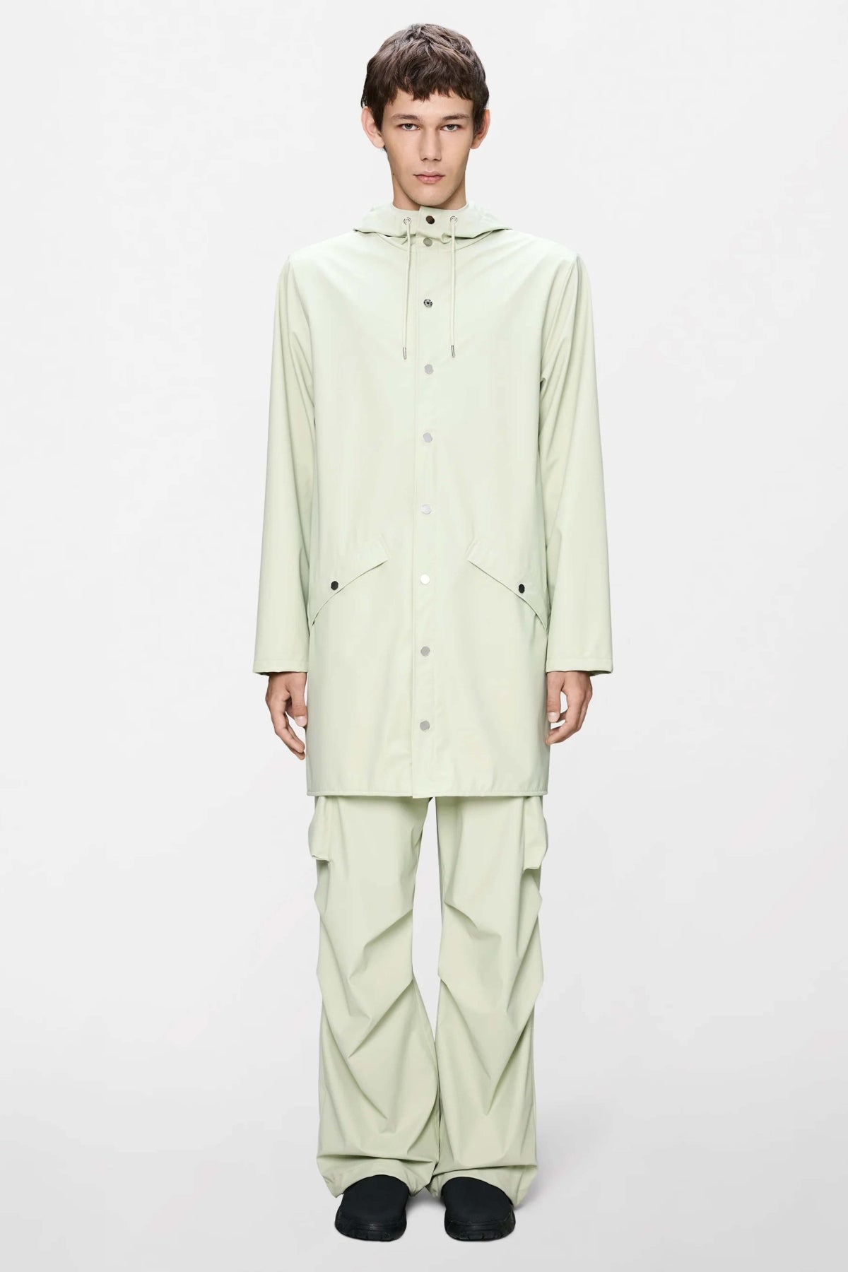 RAINS LONG JACKET W en color VERDE  (3)