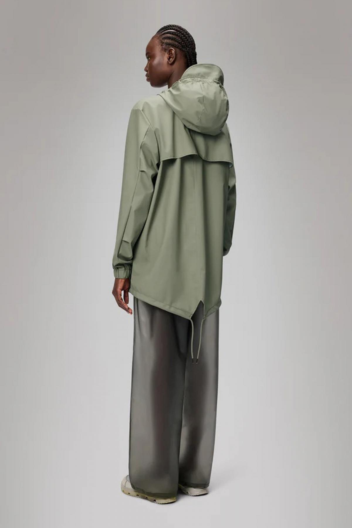 RAINS FISHTAIL JACKET W en color GRIS  (3)