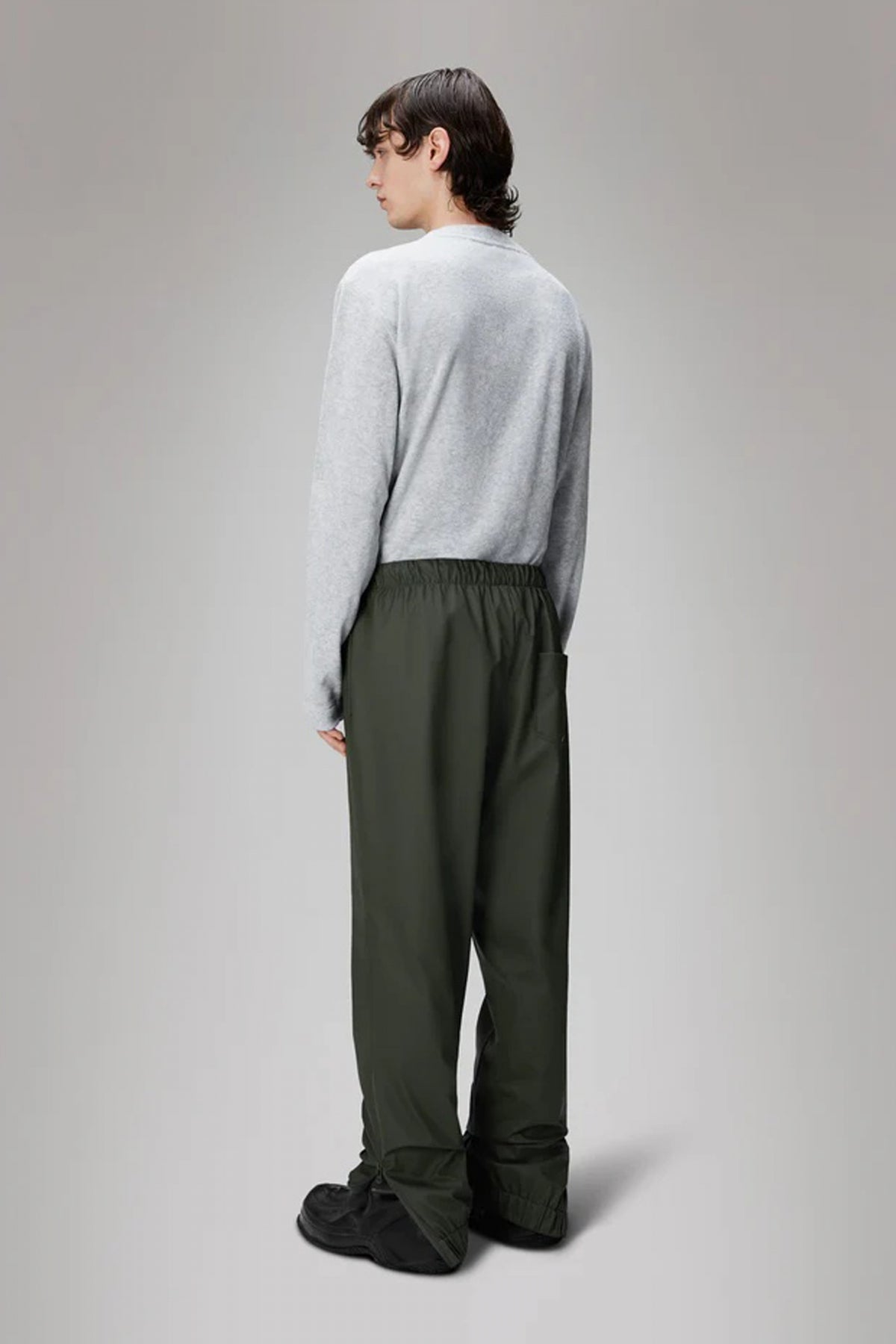 RAINS RAIN PANTS REGULAR W en color VERDE  (3)